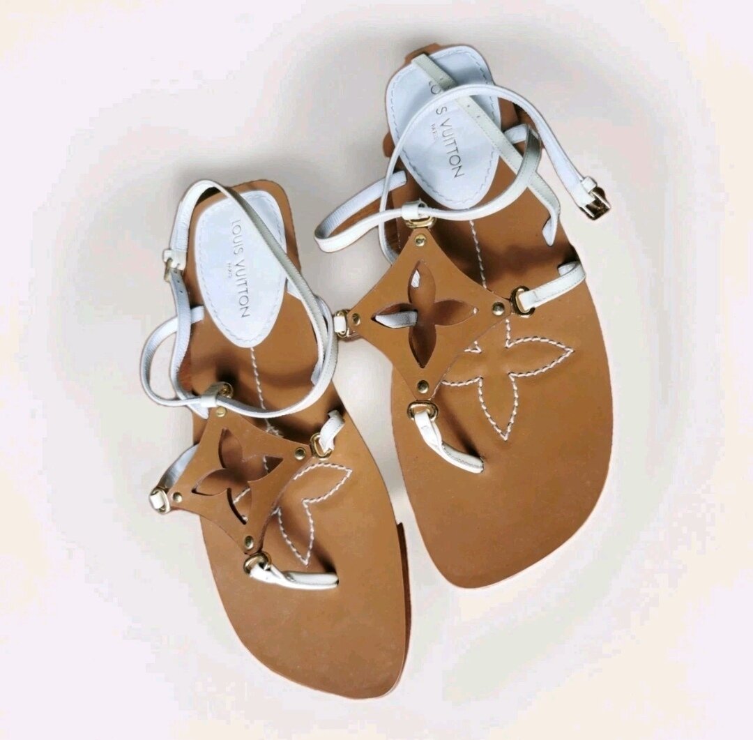 BN Monogram Cutout Leather Flat Thong Sandals Sz 37 Made In Italy