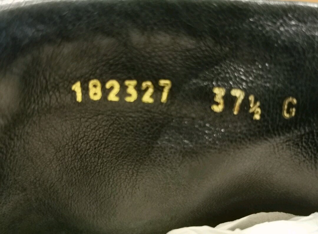 BN Metallic Gold Leather Snow Boots - IT Size 37.5c - 