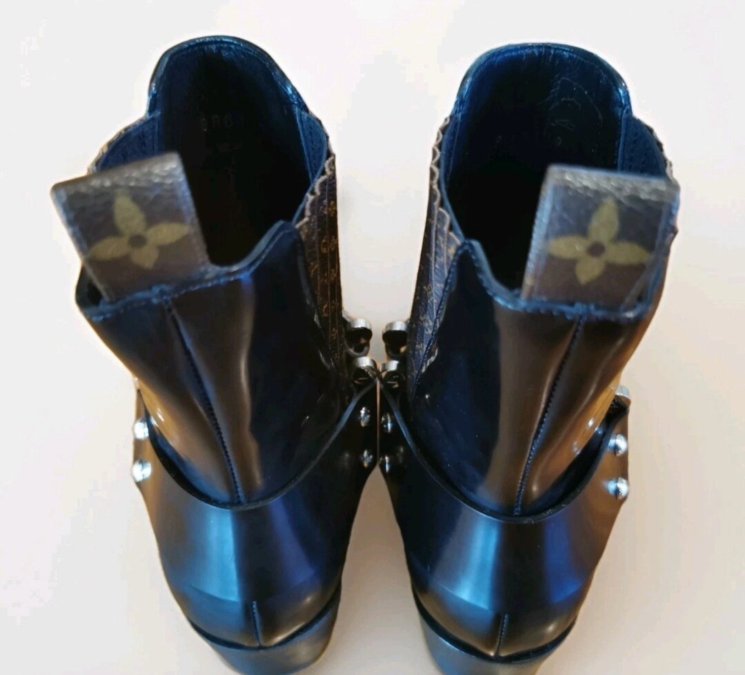 Monogram Harness Leather Ankle Boots Point-Toe Sz 38 Italy Made