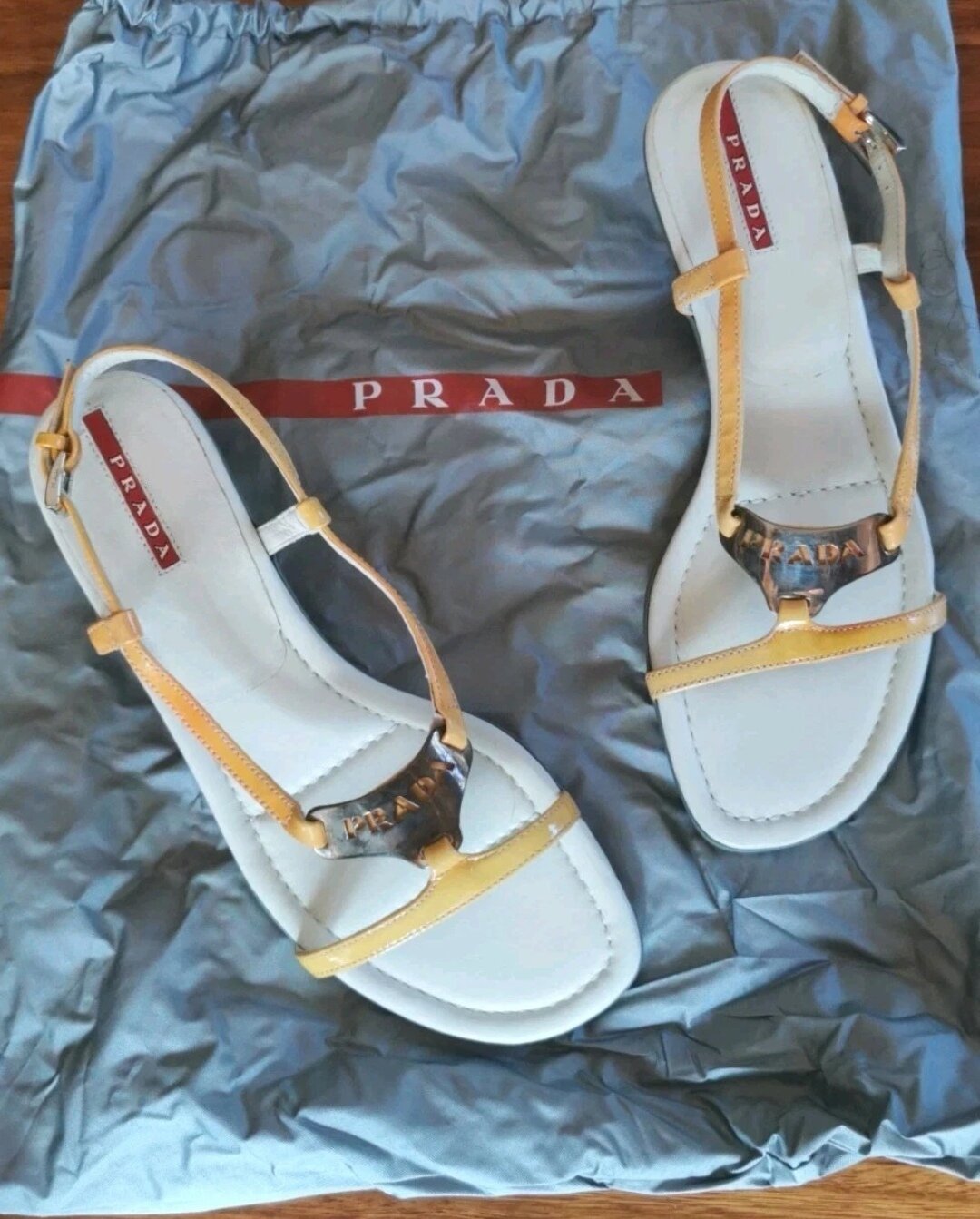Logo Cutout Leather Kitten Heel Sandals - Sz 36.5 - 