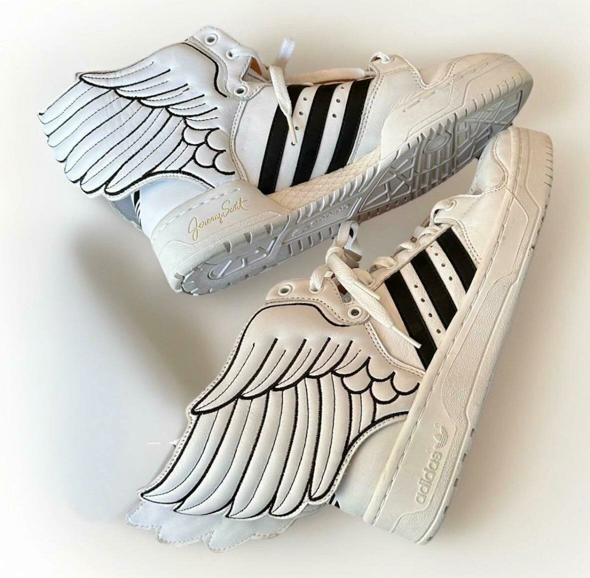  Wings Unisex - White Color Men EU Size 39 1/3 Never Worn