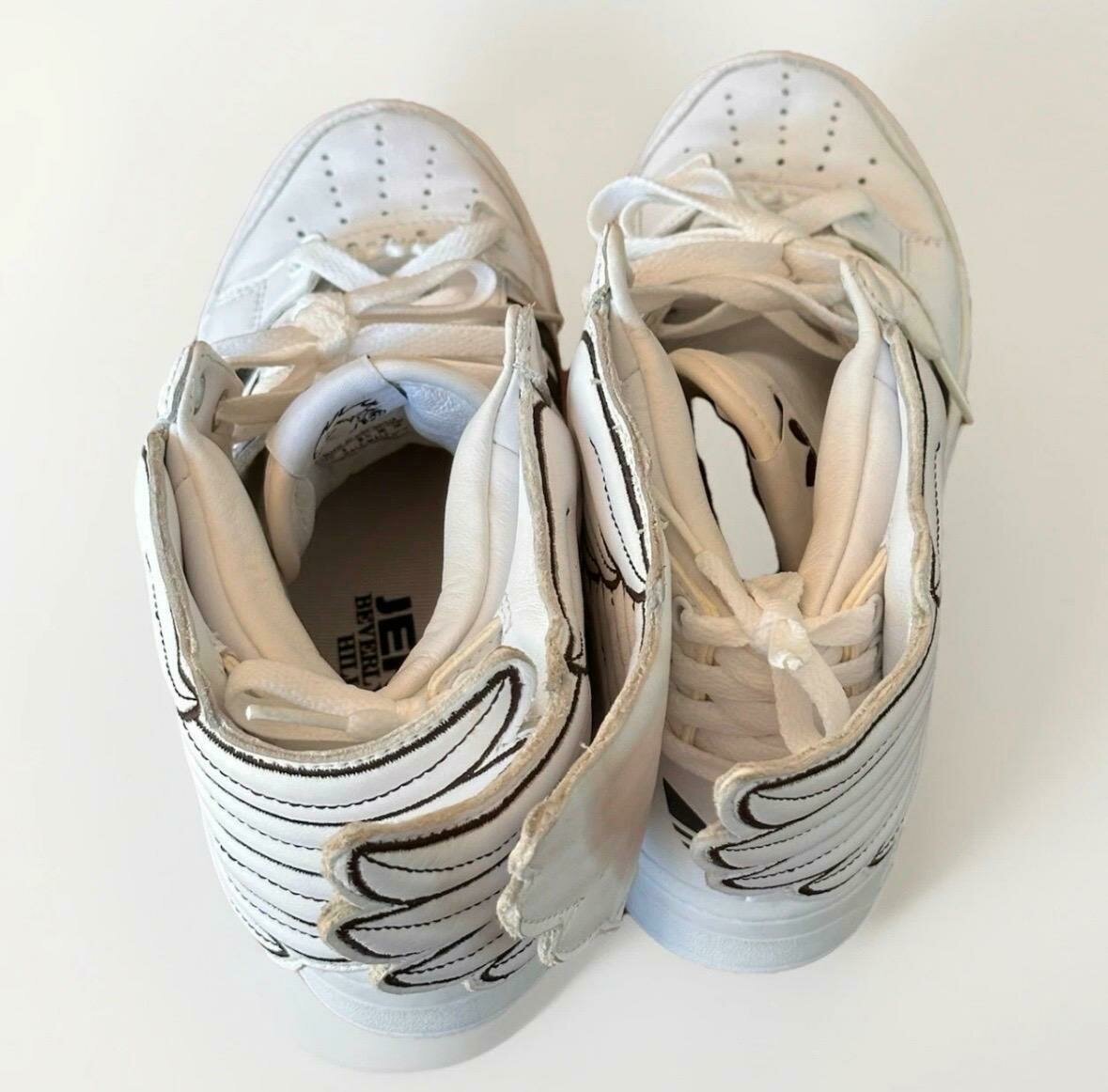  Wings Unisex - White Color Men EU Size 39 1/3 Never Worn