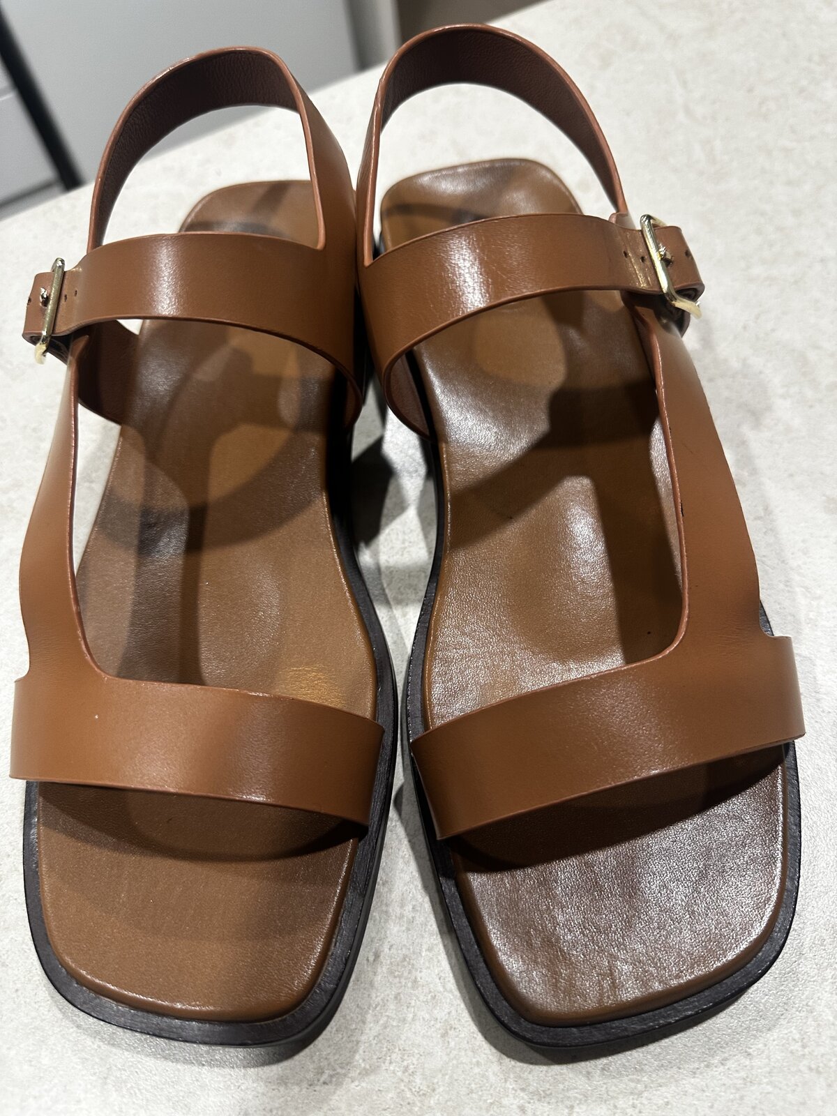 Bared Kioea Tan leather ladies sandals 
