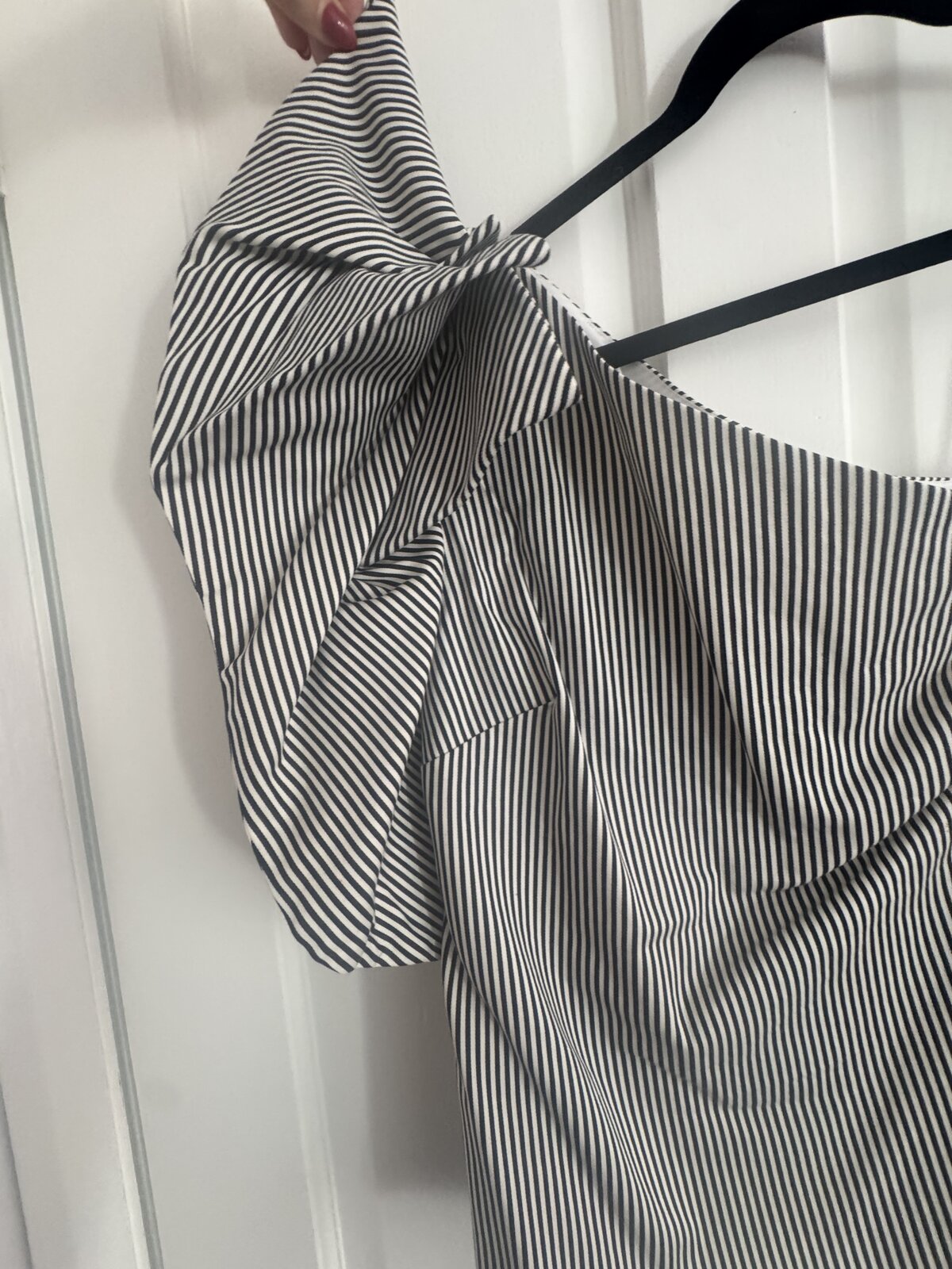 Black & White top with tags