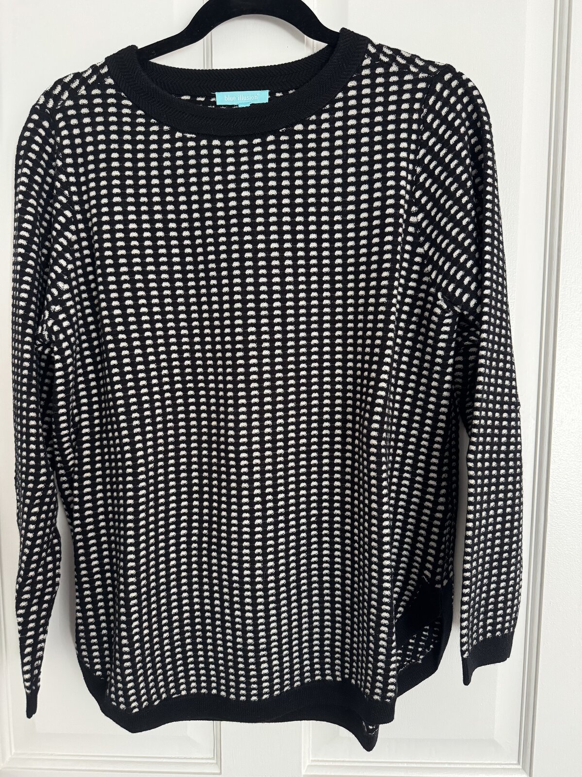  Black and White wool Jumper | hardly worn | M 
