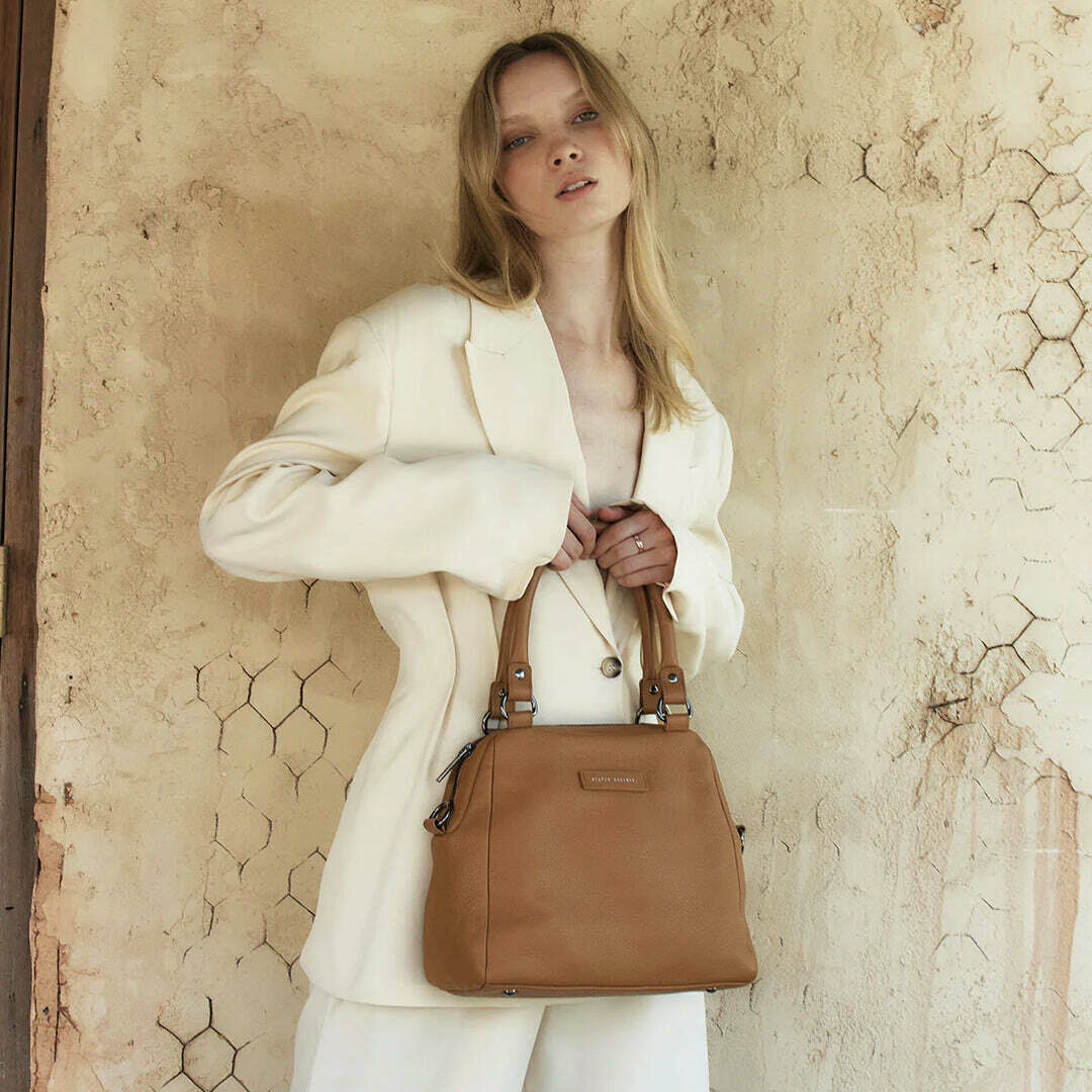 Womens Last Mountains Leather Bag - Camel