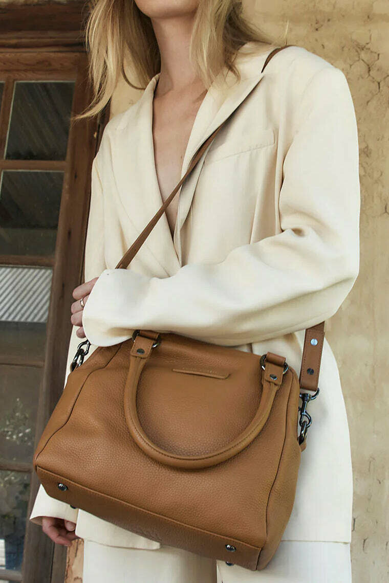 Womens Last Mountains Leather Bag - Camel