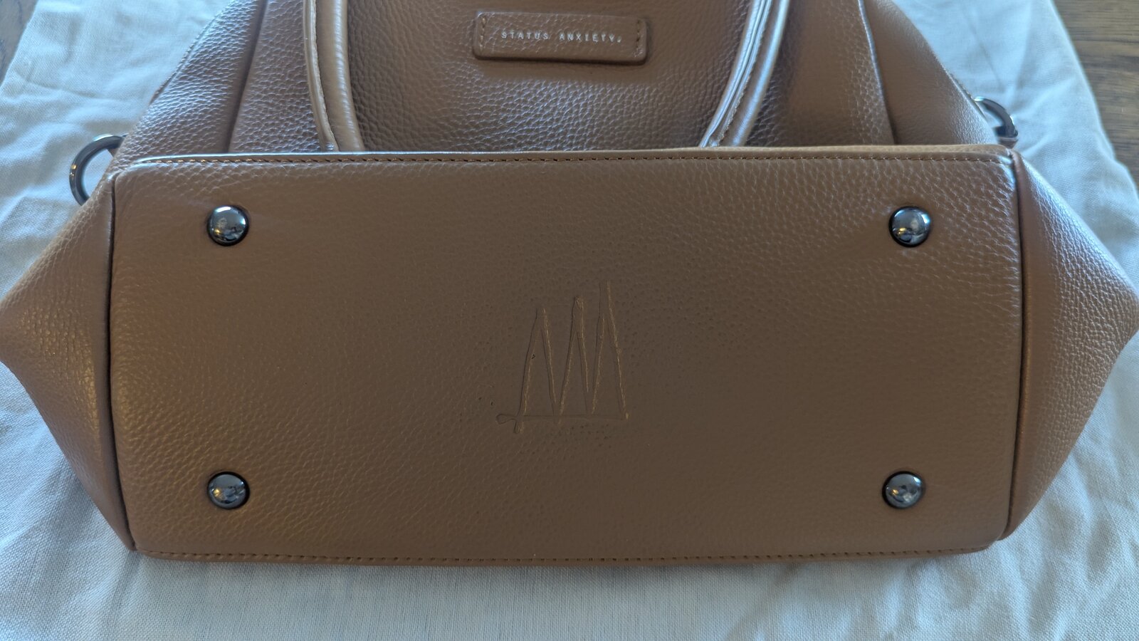 Womens Last Mountains Leather Bag - Camel