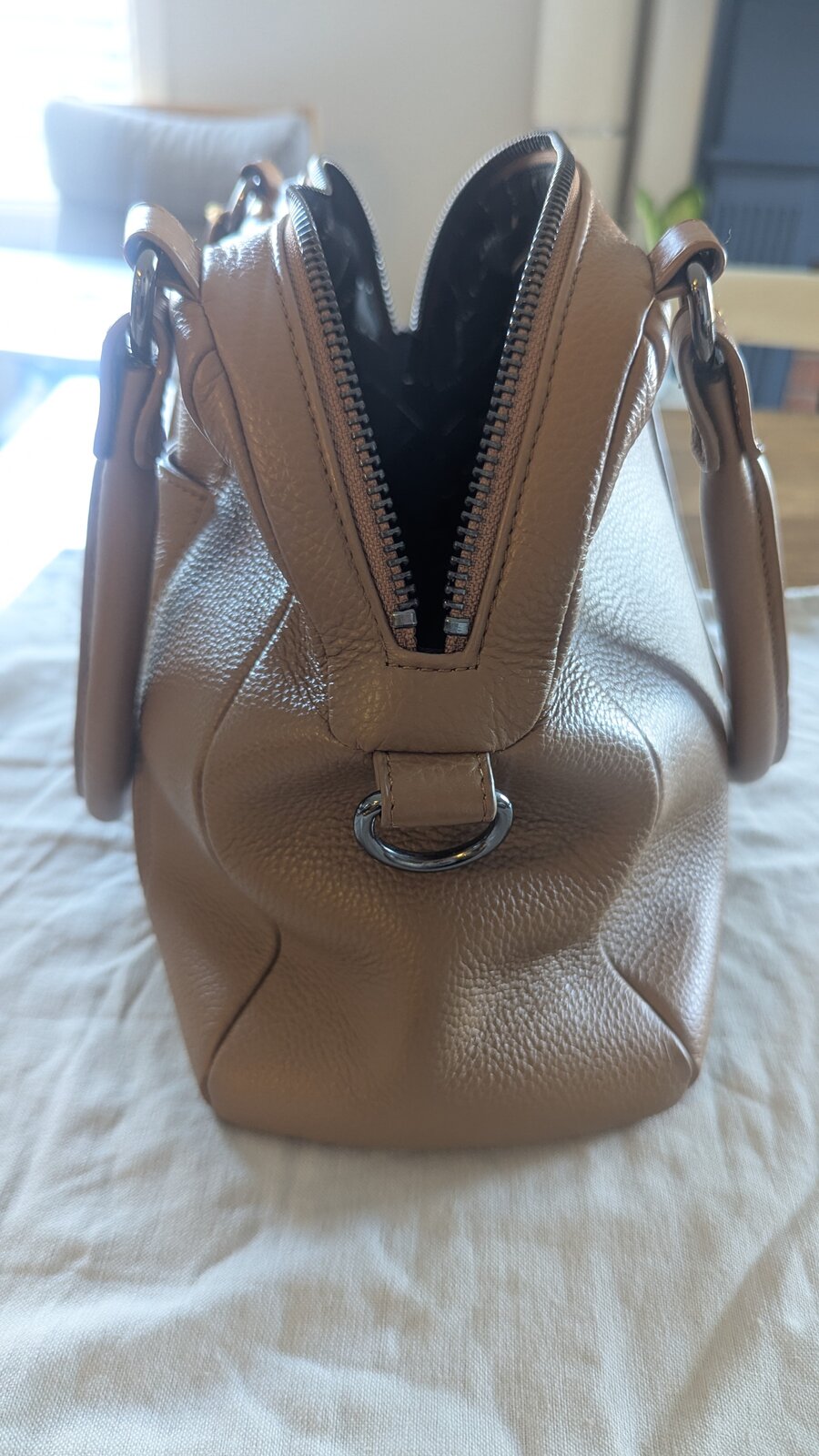 Womens Last Mountains Leather Bag - Camel
