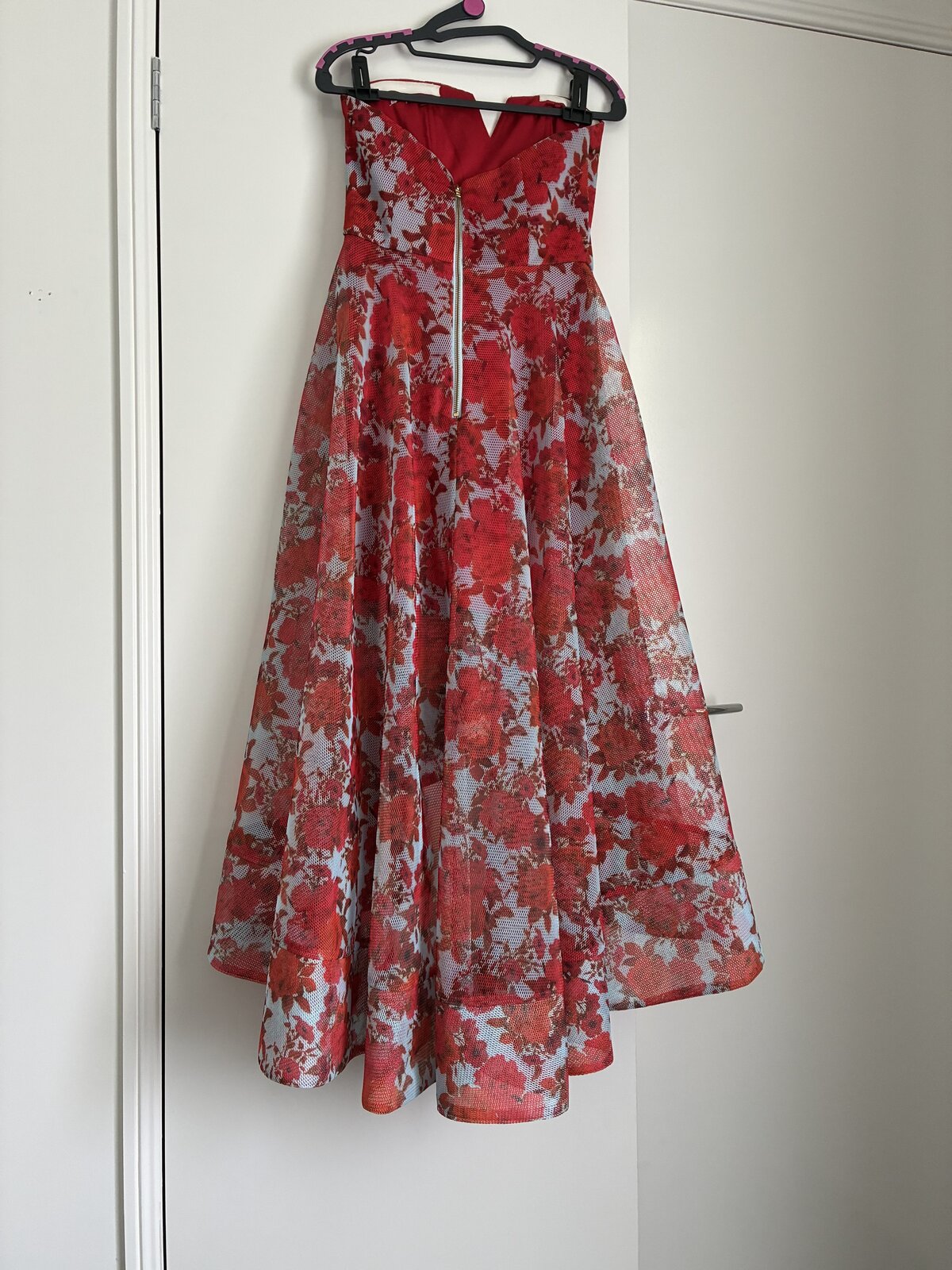 gown
