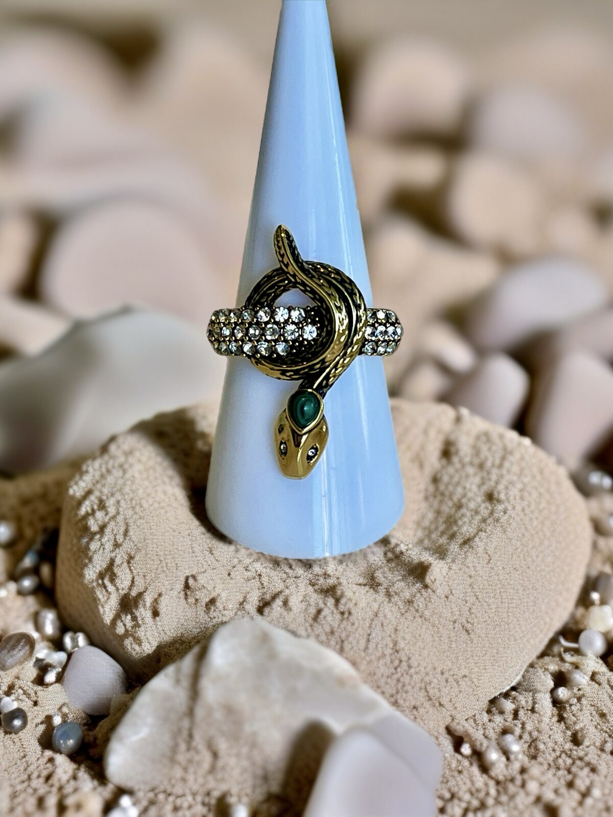RING 18K BLACKENED GOLD PLATED WITH STONE & CRYSTALS - 8.5