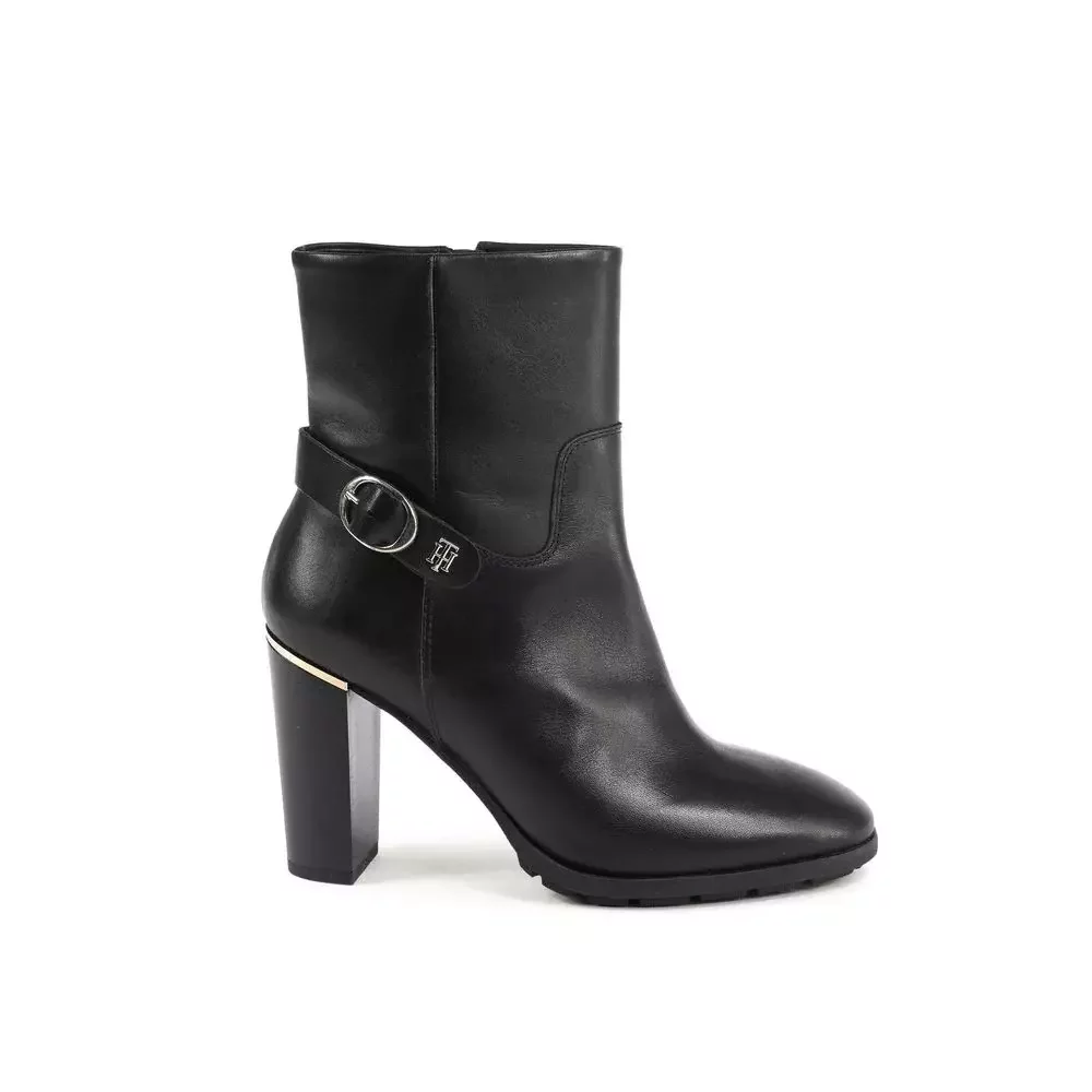 Leather Ankle Boots with Side Zip Detailing - Black / EU41/US11
