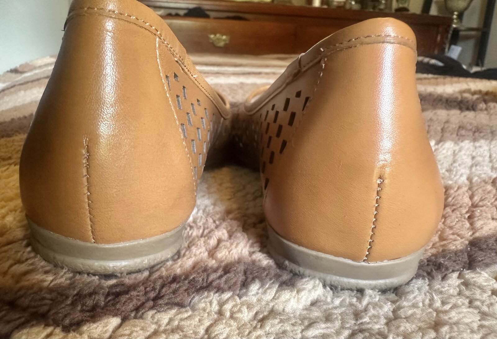 Ladies tan shoes