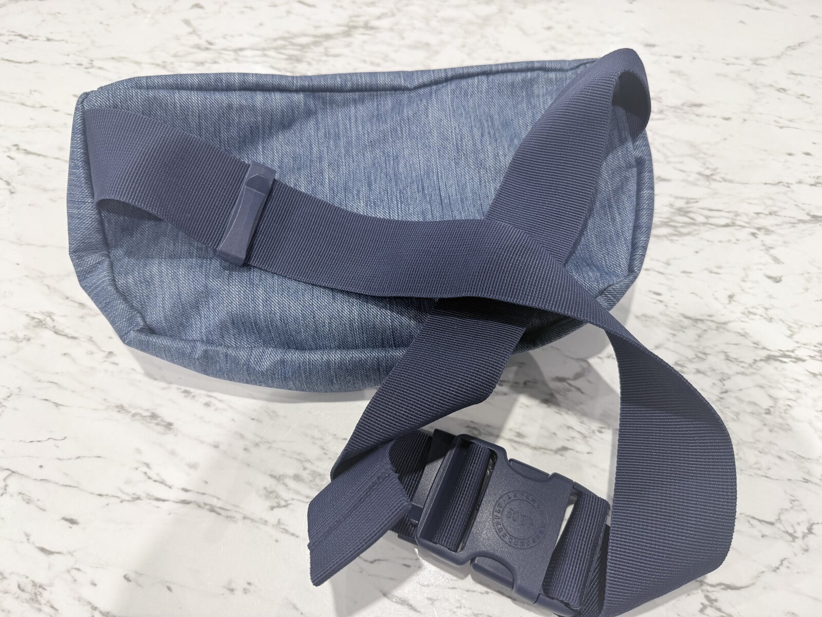 Sixteen Hip Pack (5L) in Faded Denim