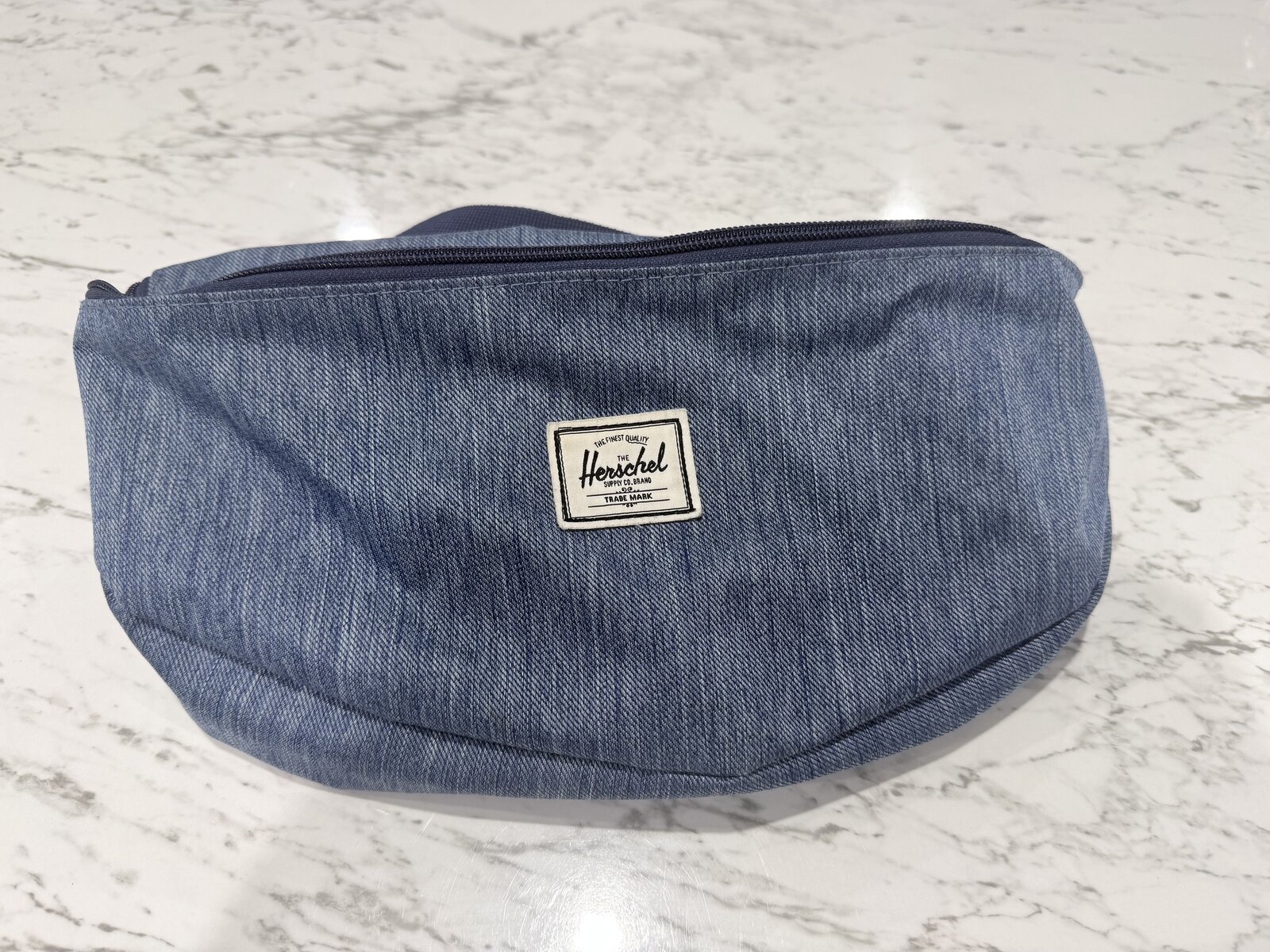 Sixteen Hip Pack (5L) in Faded Denim