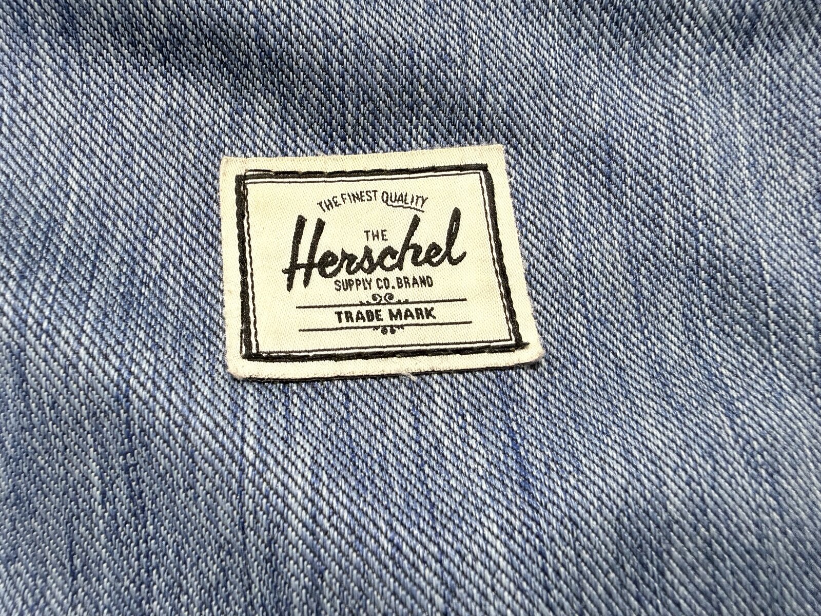 Sixteen Hip Pack (5L) in Faded Denim