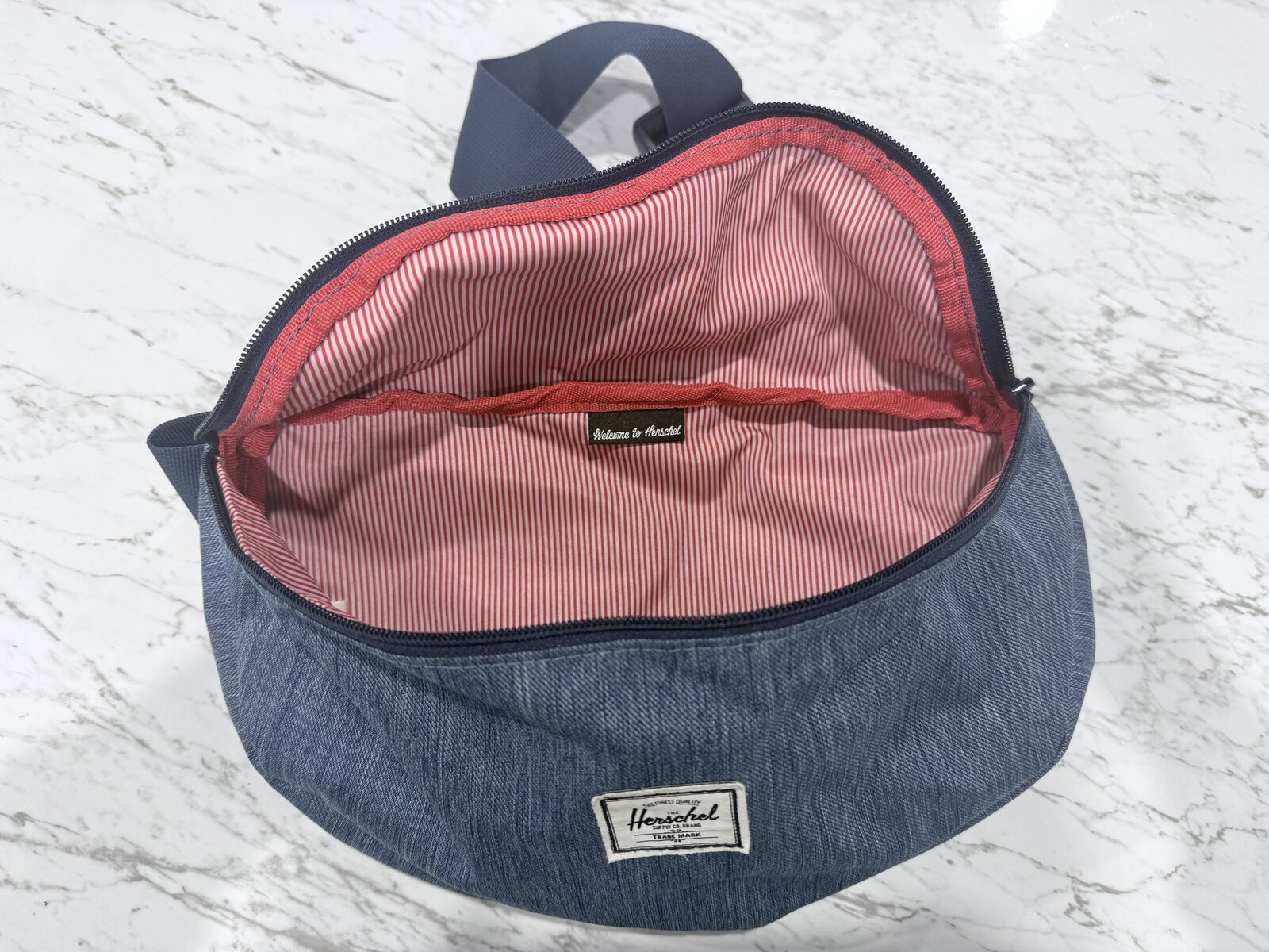 Sixteen Hip Pack (5L) in Faded Denim