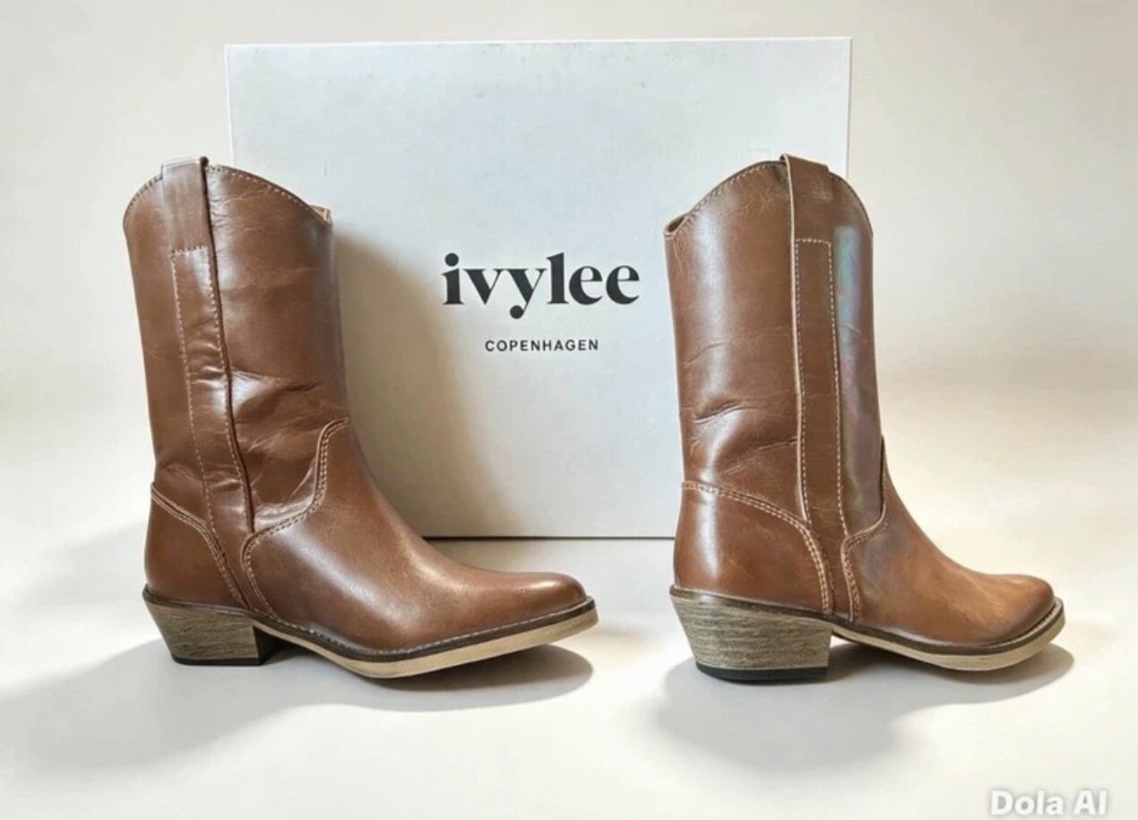 Leather Boots • EU 36 AU 6