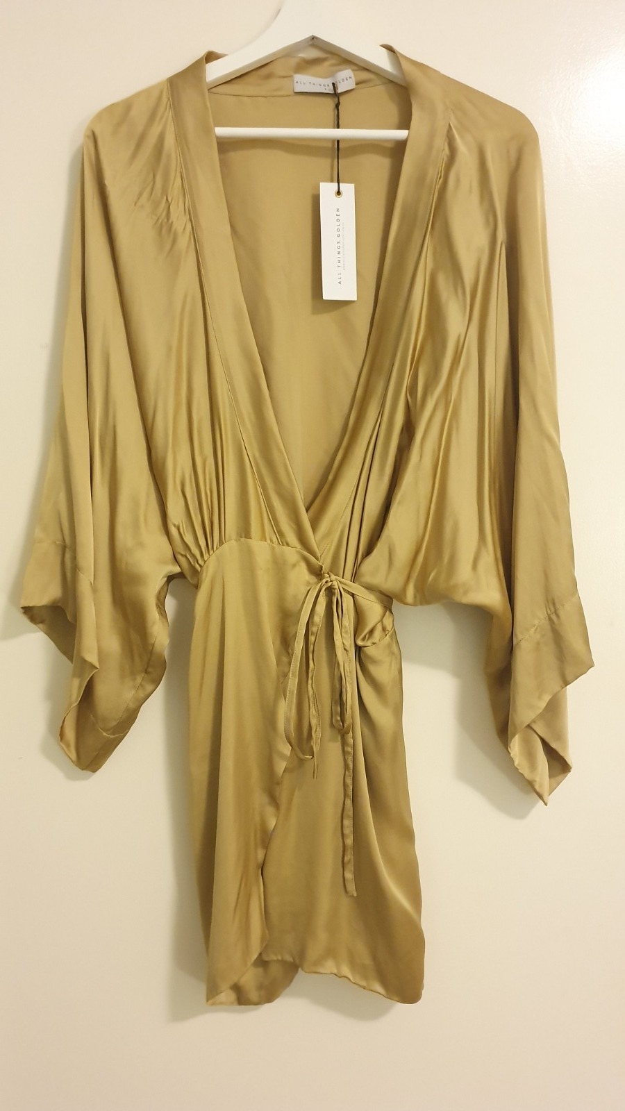 All Things Golden The Lush Kimono Dress Size 8 BNWT - AirRobe