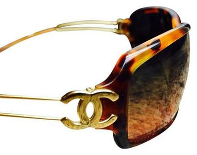 Chanel Tortoise Gold Cc Logo Sunglasses - AirRobe display picture 1