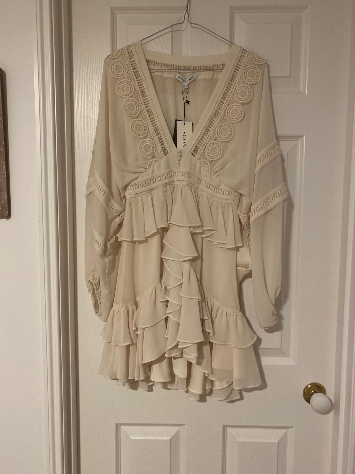 Plunge frill mini dress BNWT Sie 8