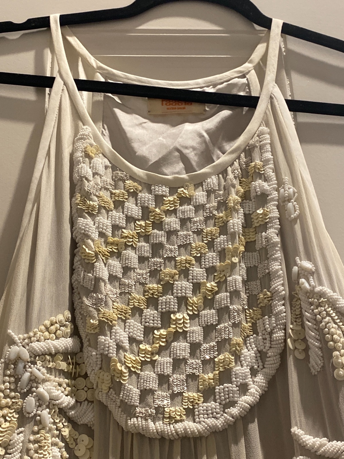 Beaded white cocktail dress Size 6