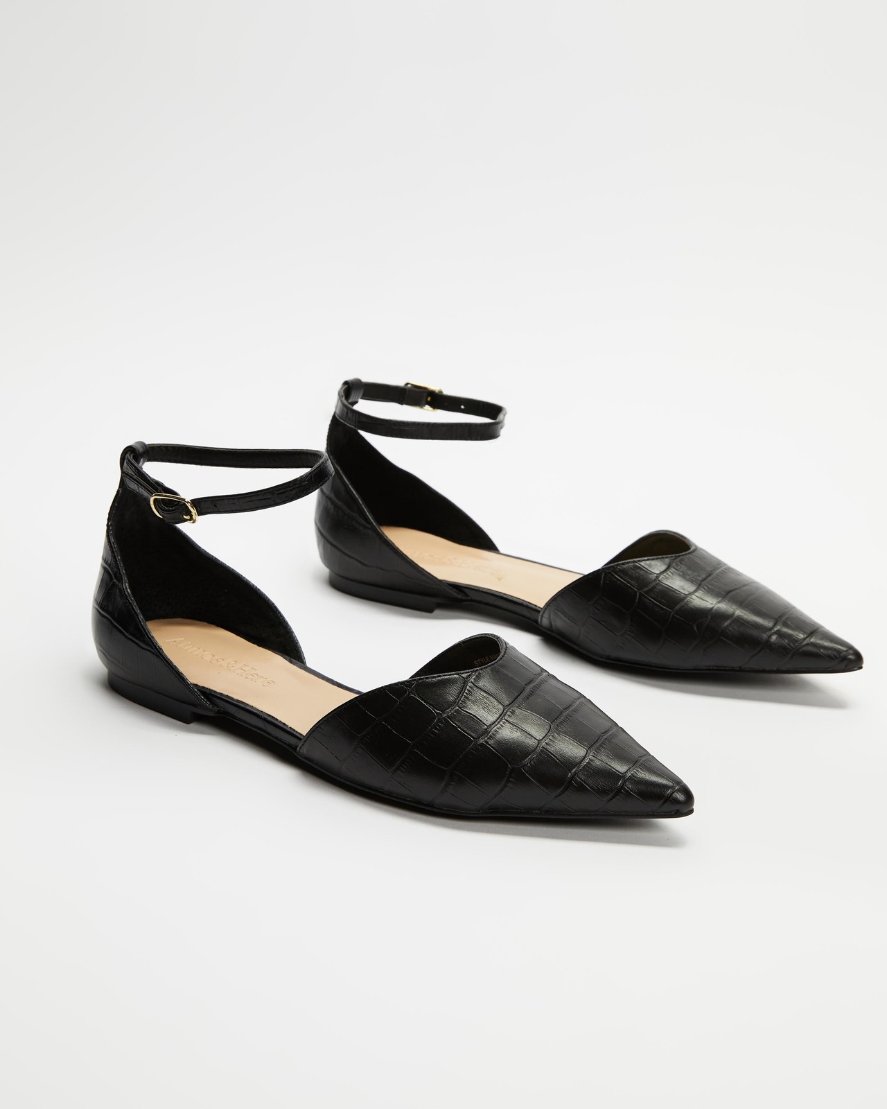 Kiniko Leather Flats