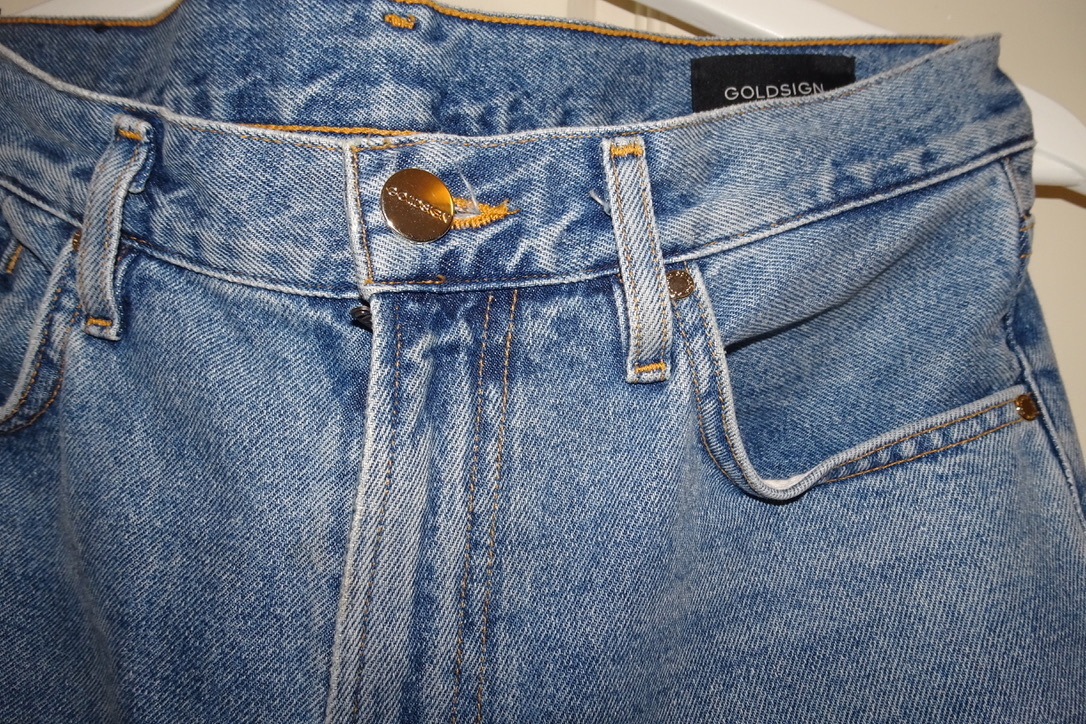 The Nineties Classic Jeans in Mid Blue 