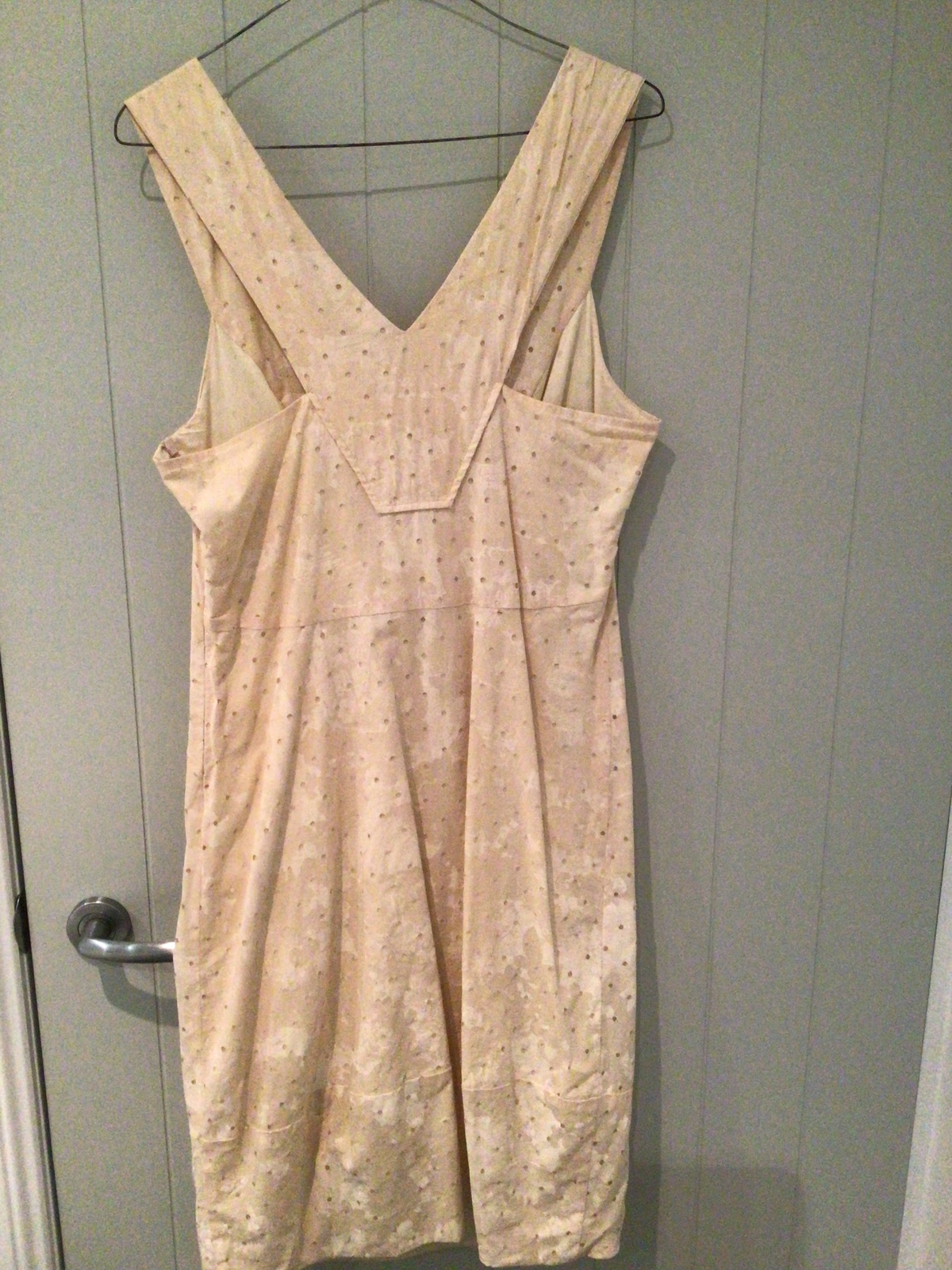 CUE Light Summer Dress size 12 AirRobe
