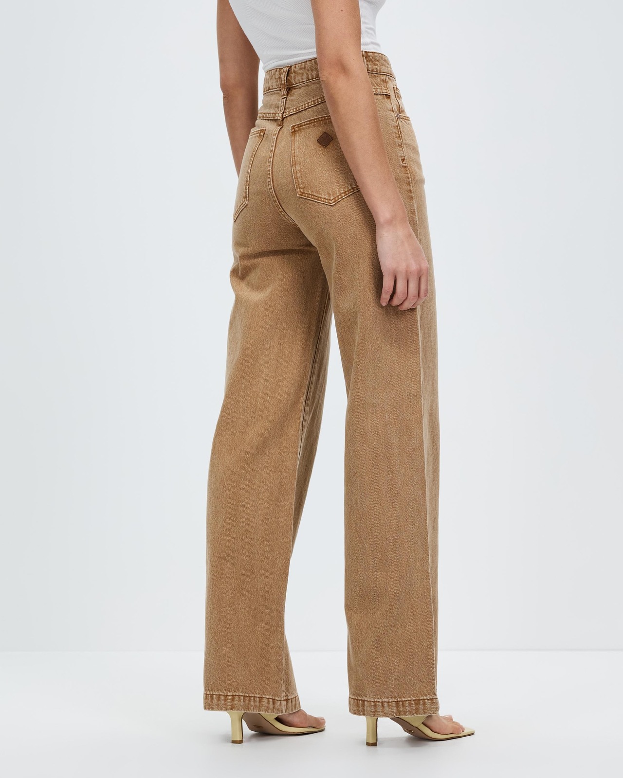 A '94 High & Wide Jeans