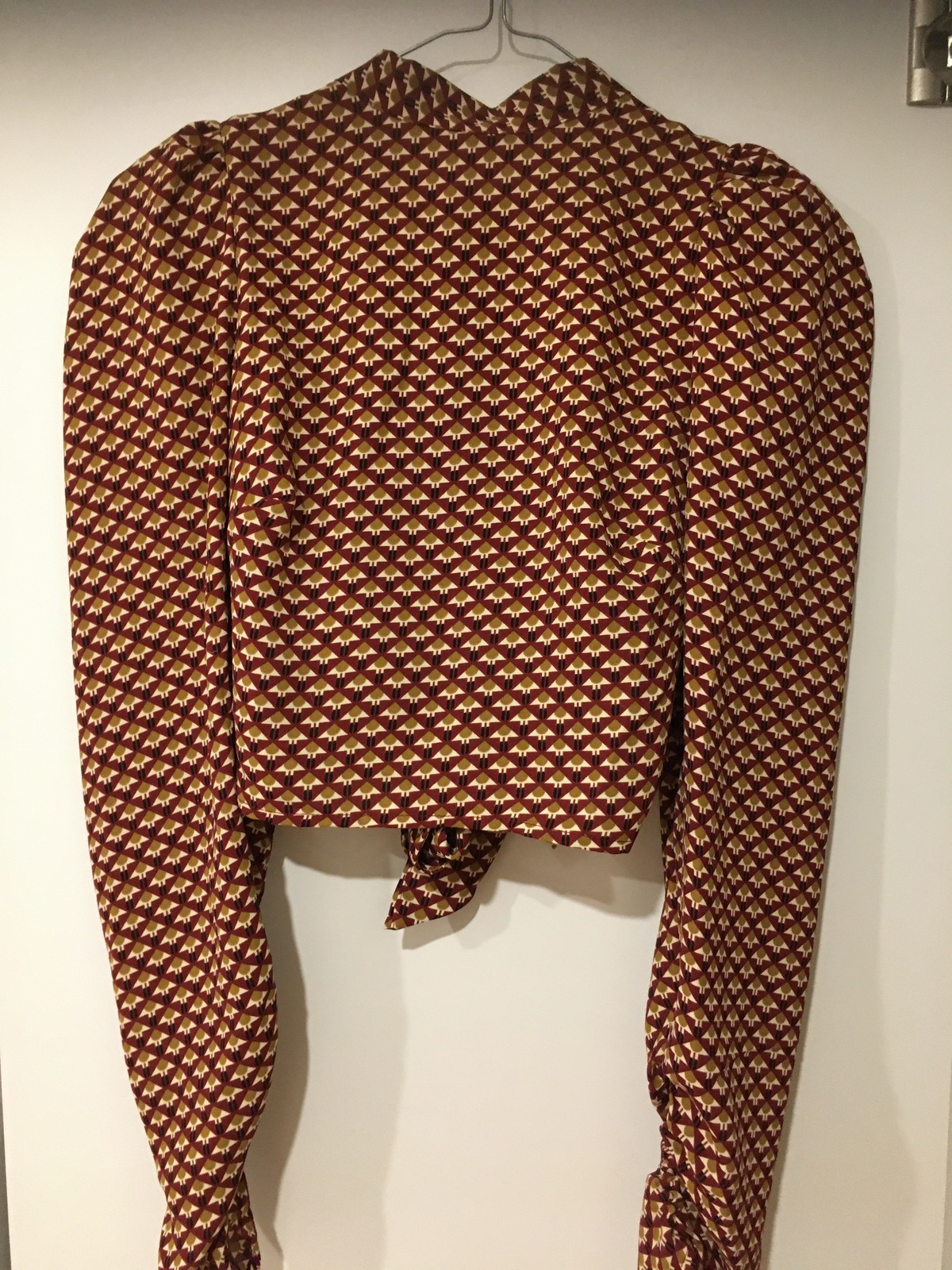 Geometric Tie Back Top Size 6