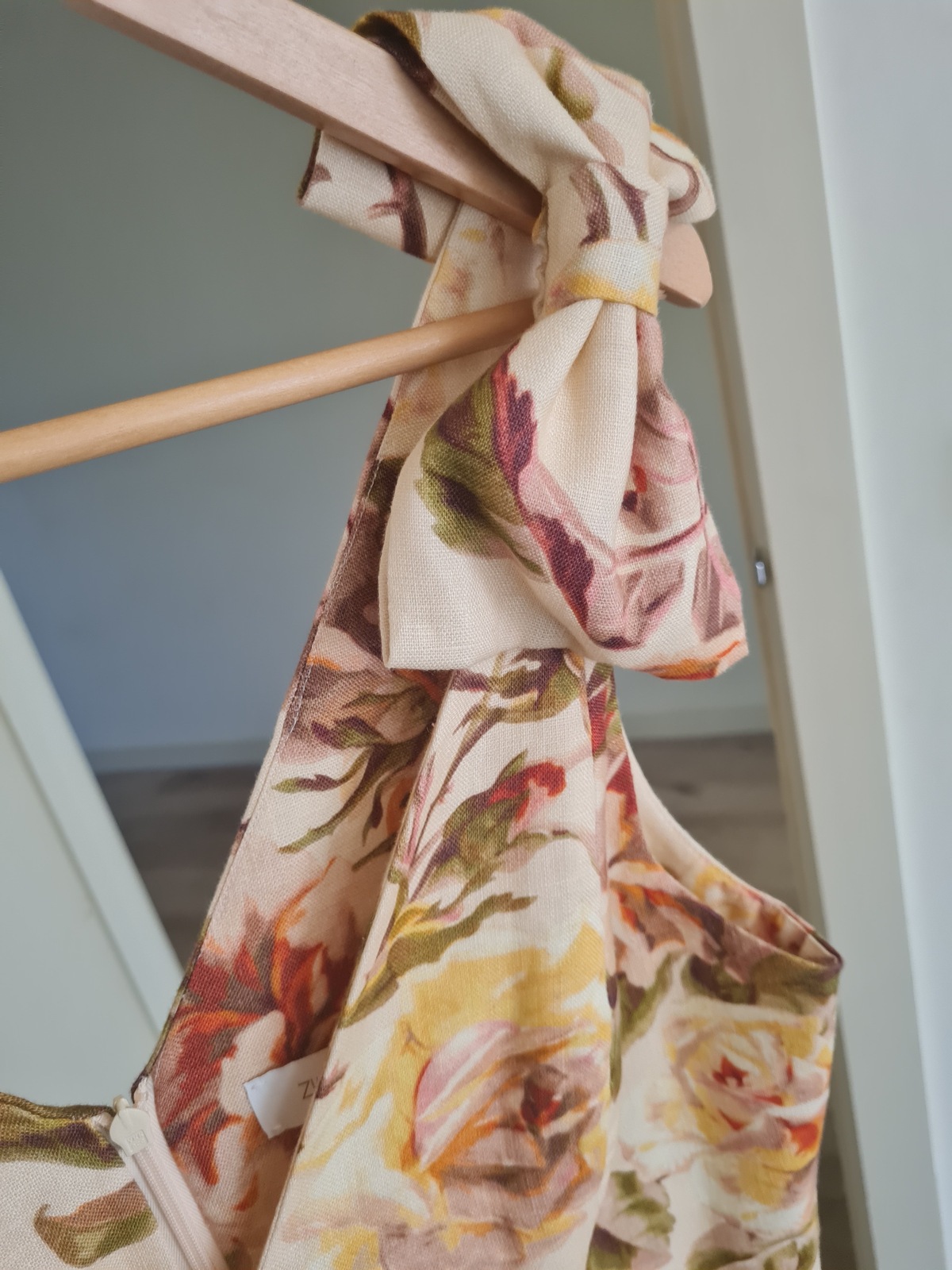 Floral Dress with Bow Shoulder Feature Size 12