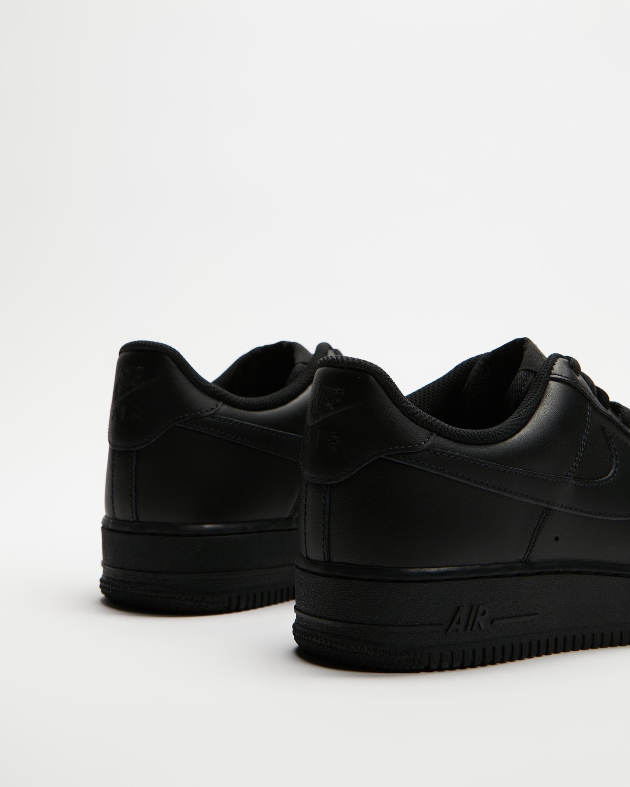 nike air force 1 07 le low men's