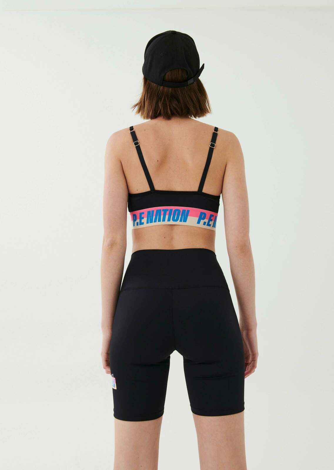 HALF VOLLEY SPORTS BRA IN BLACK