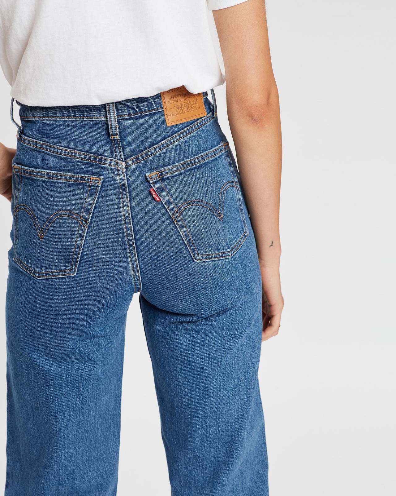Ribcage Straight Ankle Jeans