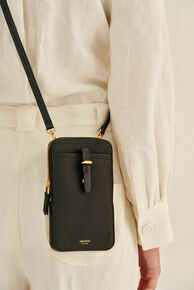 【OROTON】Dylan/スマートフォンケース/クロスボディ Dylan Buckle Phone Crossbody - Dark Ruby | Oroton