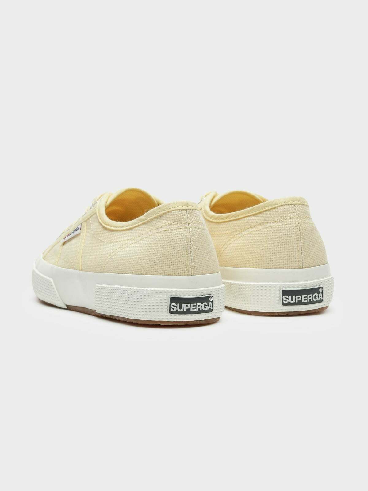 Unisex 2750 Cotu Classic Sneaker in Yellow