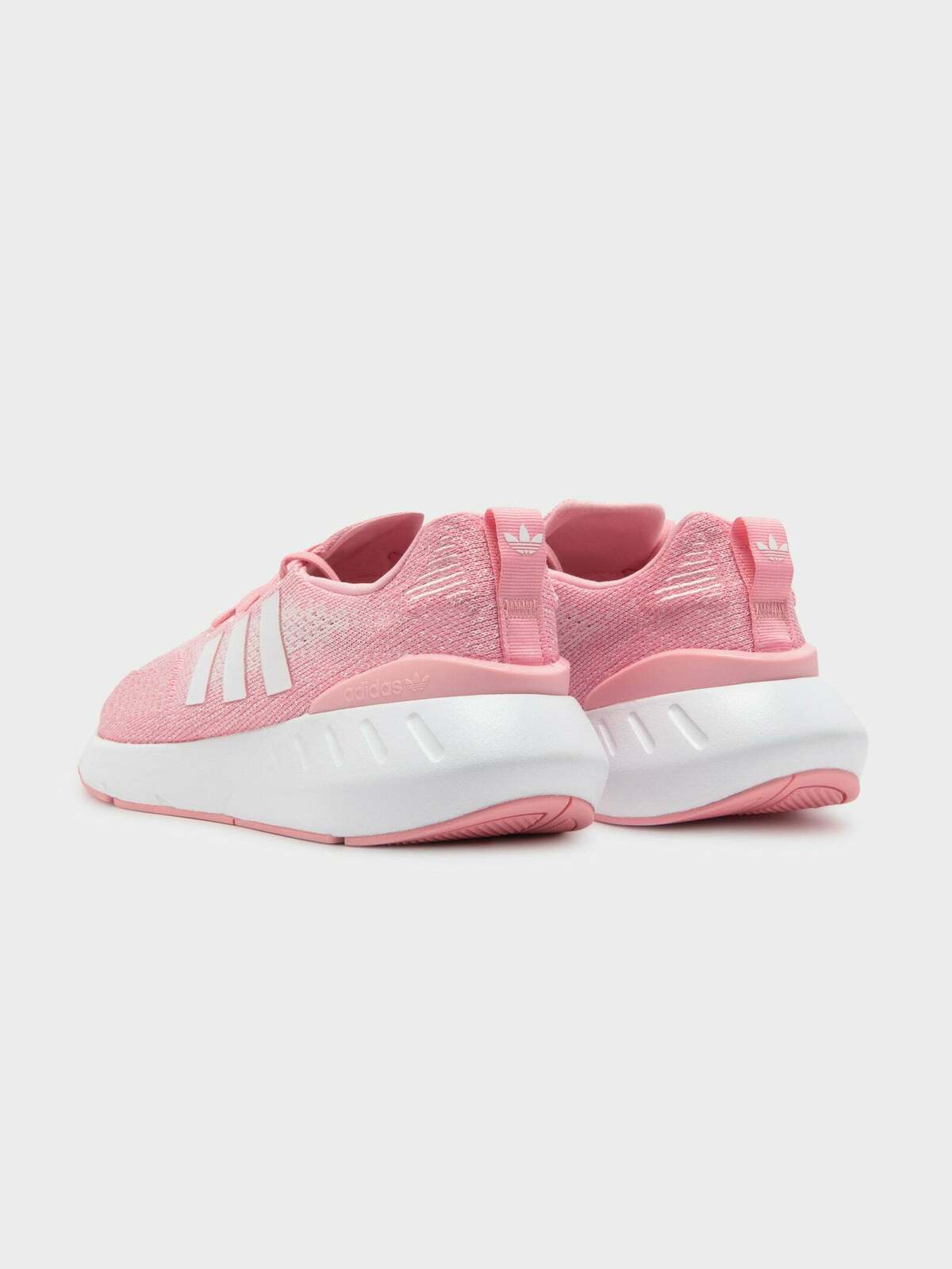 Womens Swift Run 22 Shoes in Light Pink