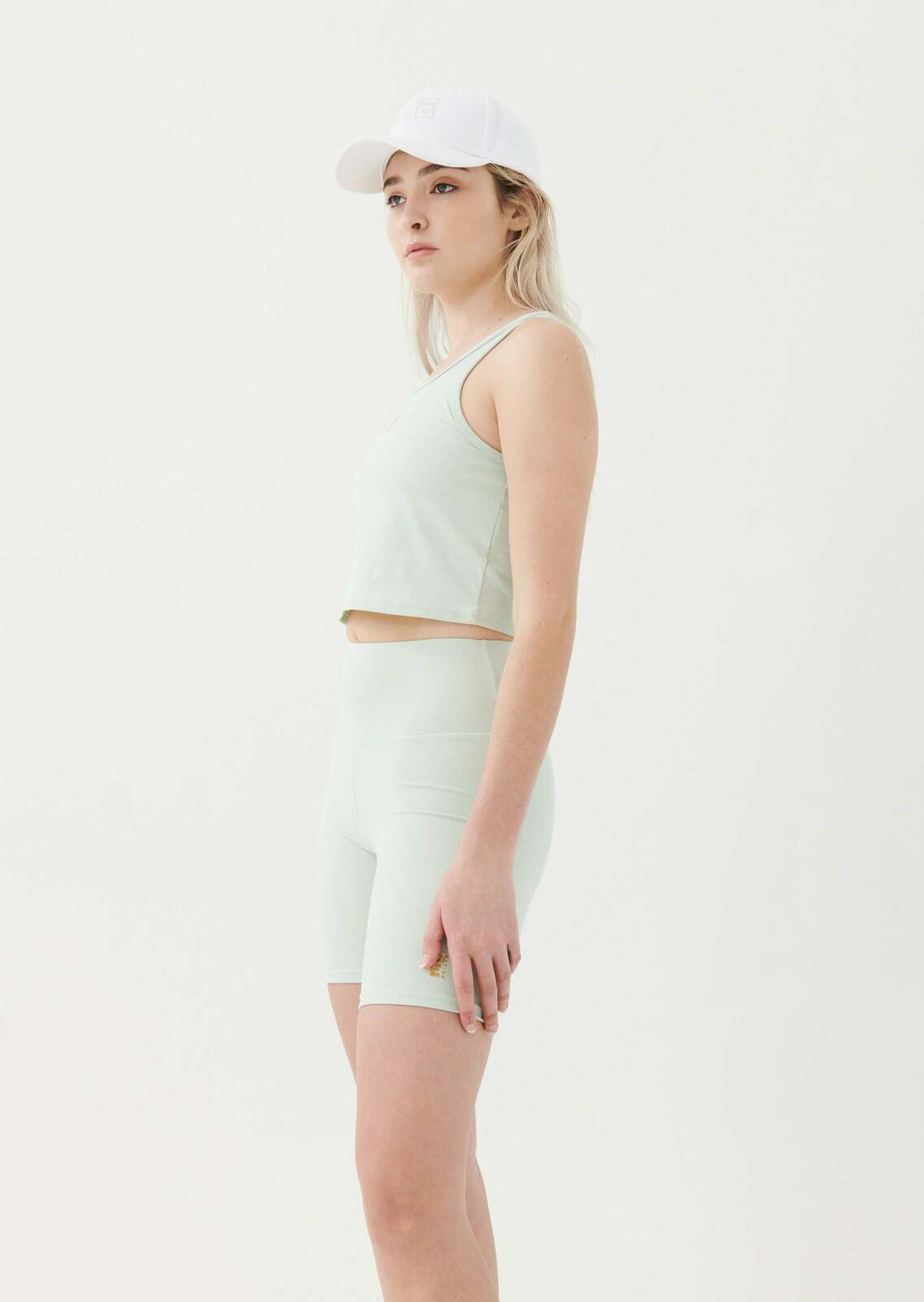 ALL AROUND TANK IN CELADON