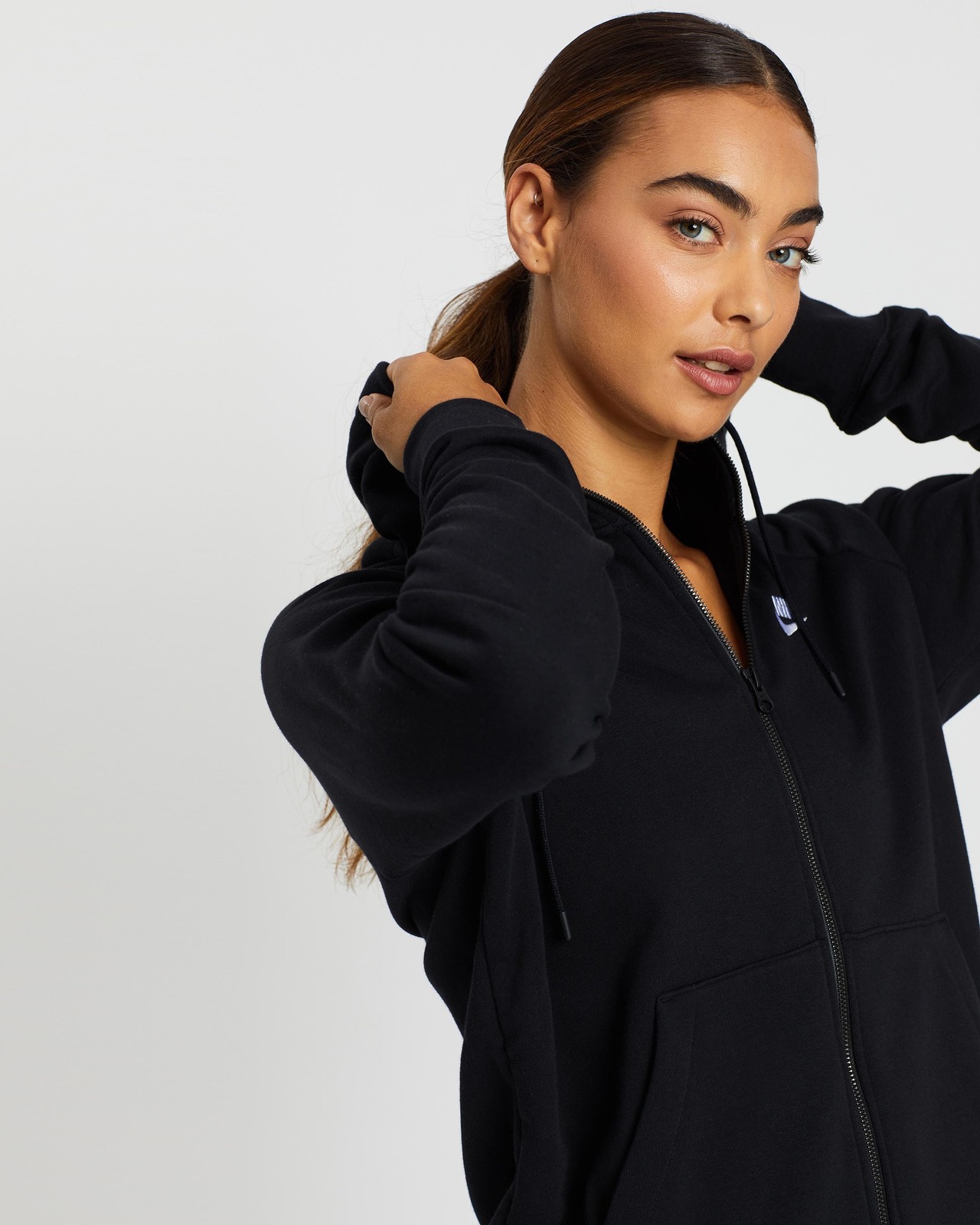 women's nike essential full zip hoodie