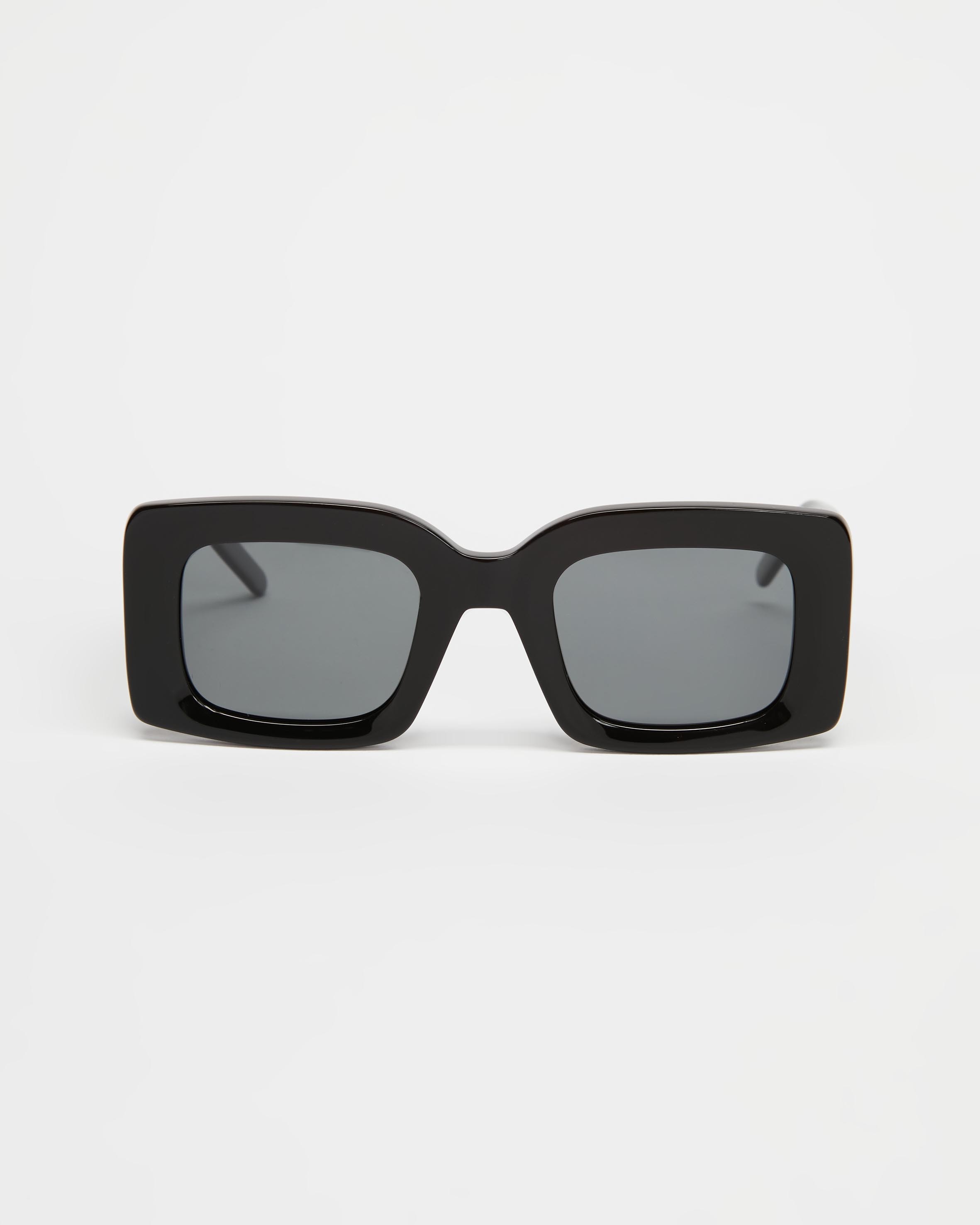 Banbe The Kendall Square Frame Sunglasses BNWT - AirRobe