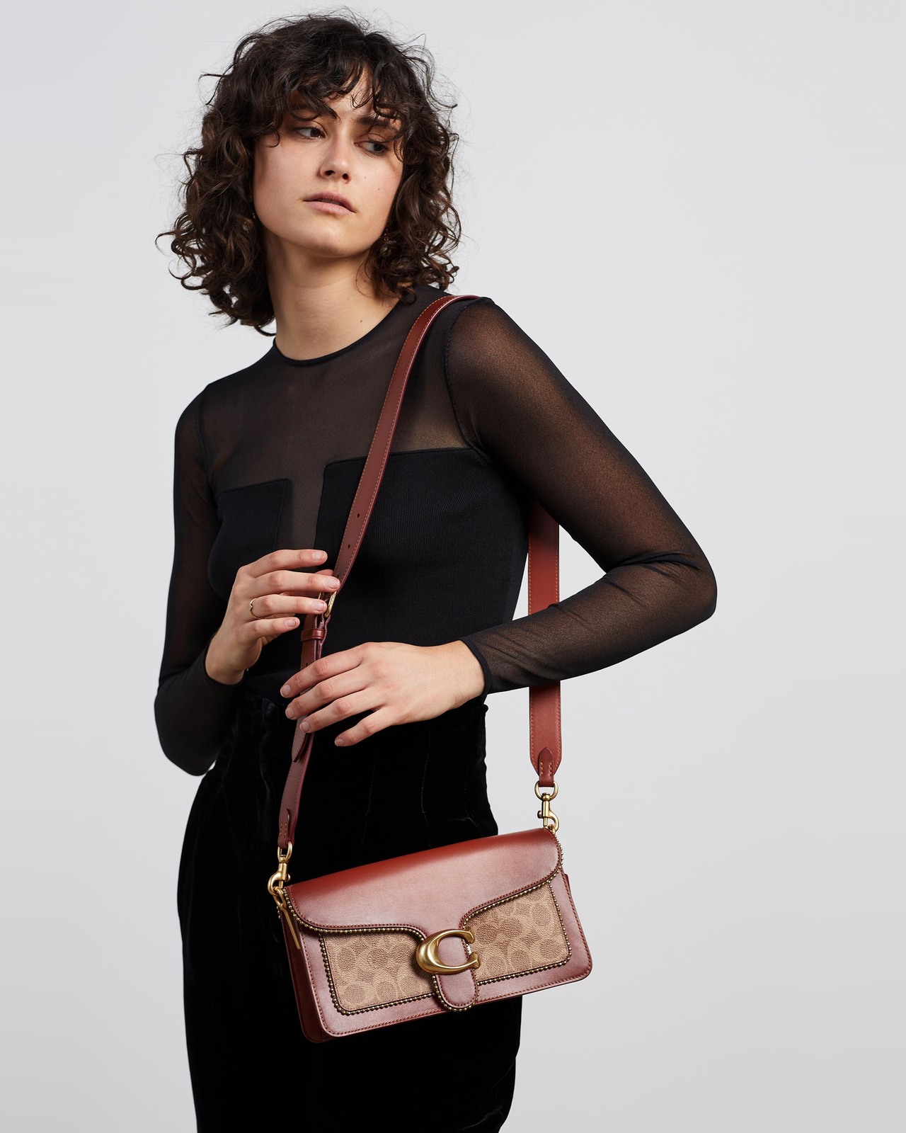 Coach tabby shoulder bagワイン色 Tabby Collection | COACH®