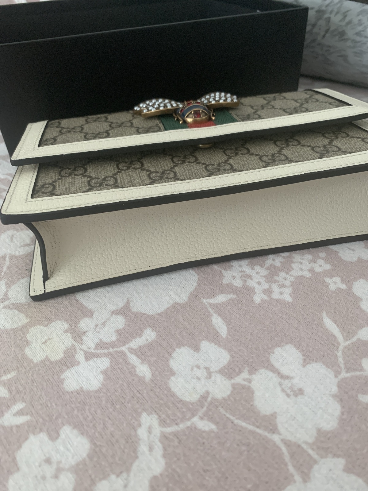 Queen Margaret Chain Wallet GG Coated Canvas Mini in White