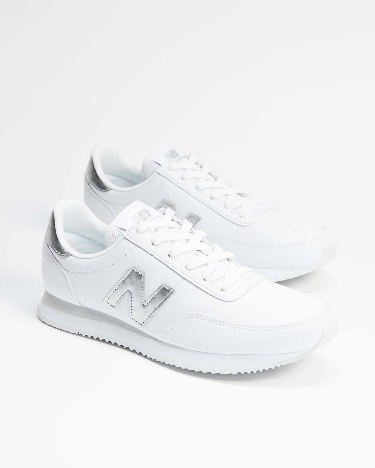 New Balance Classics 720 Women's Size AirRobe