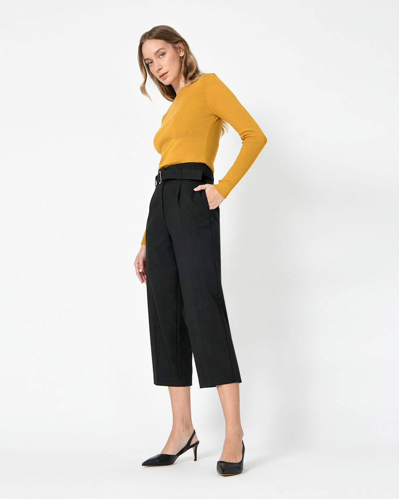 Evette High-Waisted Cropped Trousers