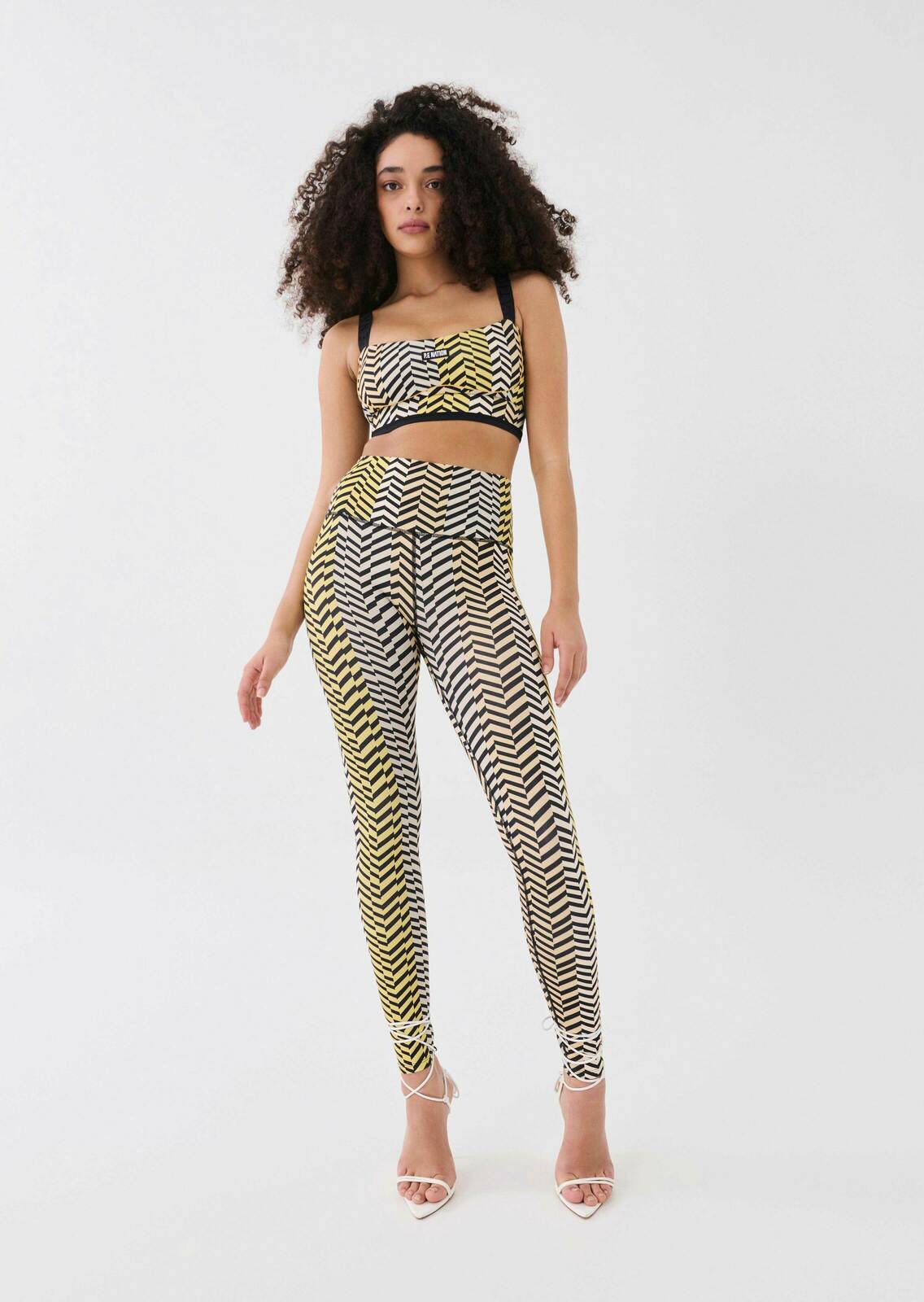 ABSTRACTION LEGGING IN ZIG ZAG PRINT