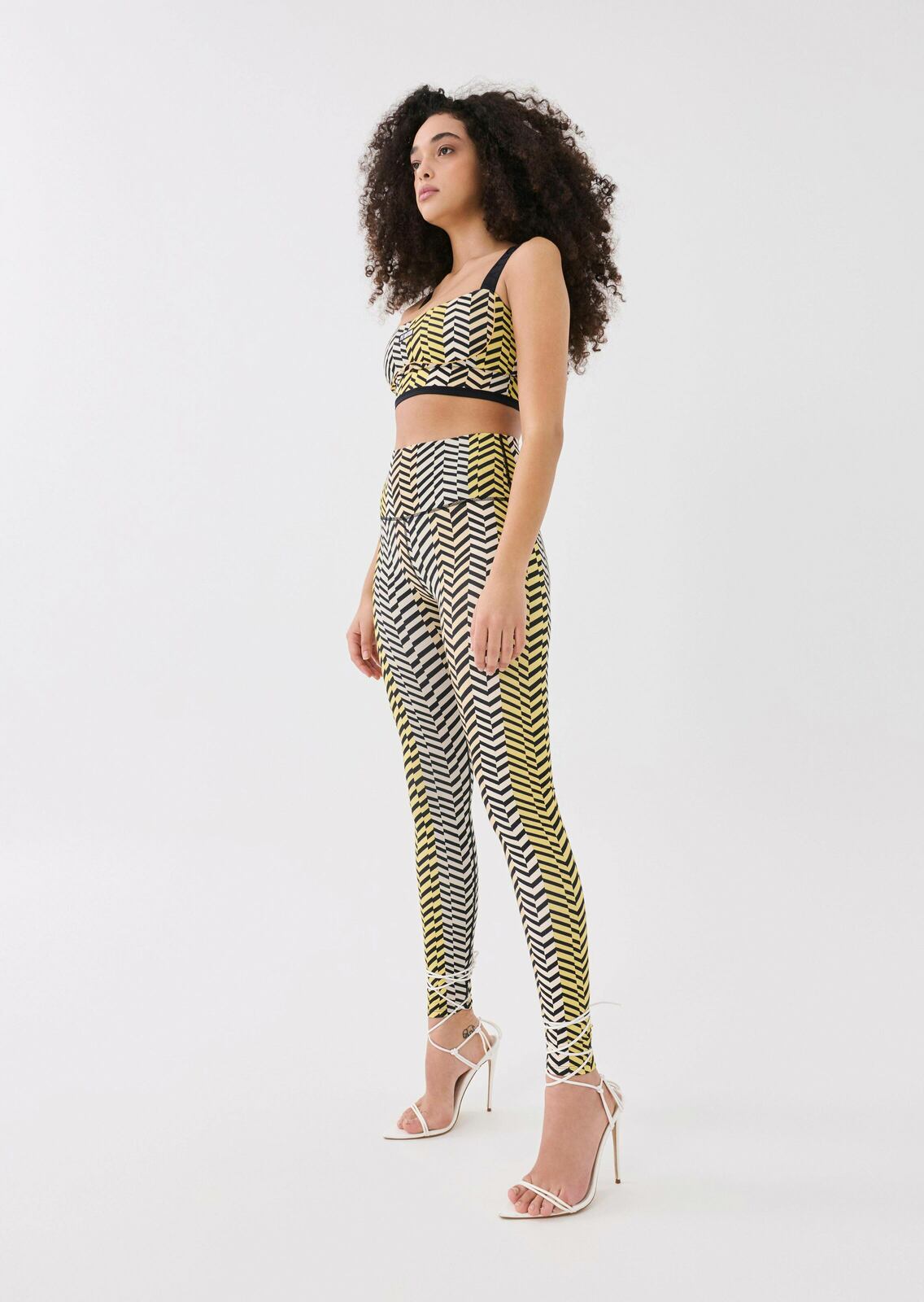 ABSTRACTION LEGGING IN ZIG ZAG PRINT