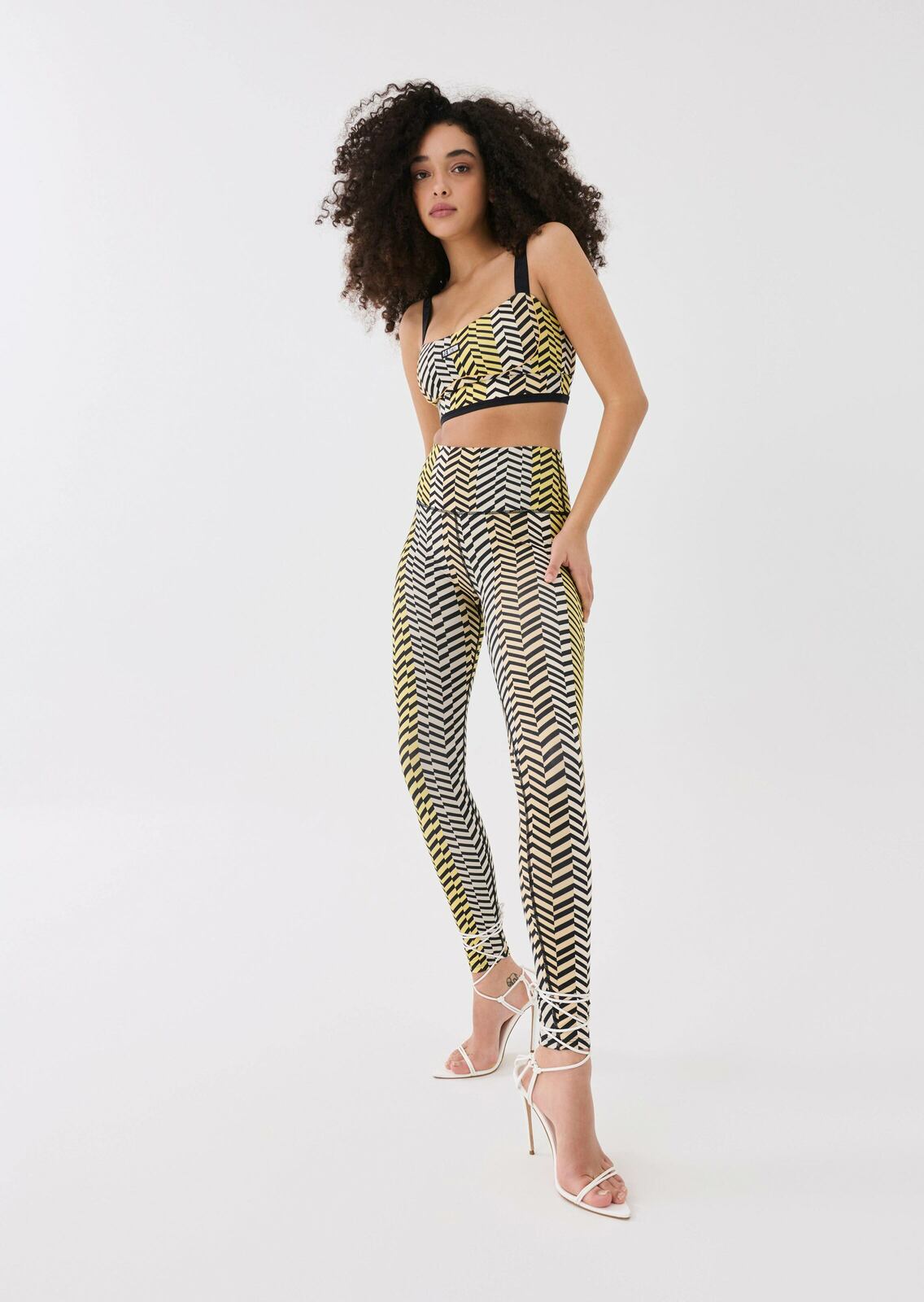 ABSTRACTION LEGGING IN ZIG ZAG PRINT