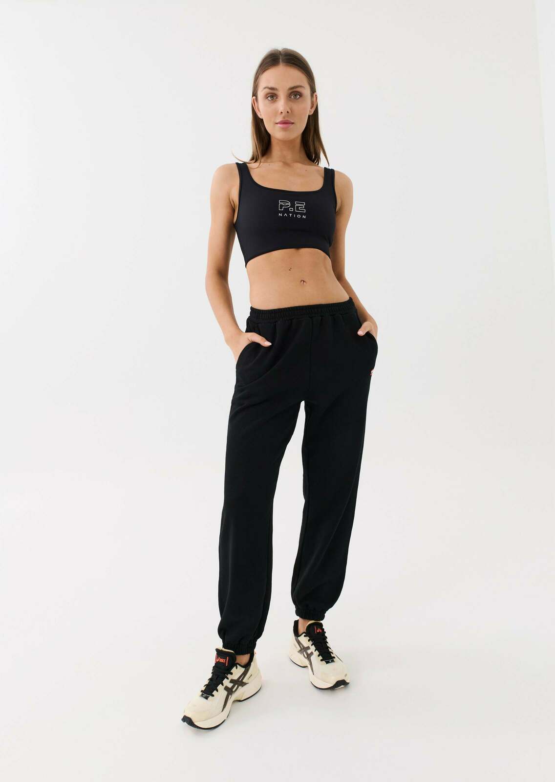 DYNAMIC TRACKPANT IN BLACK