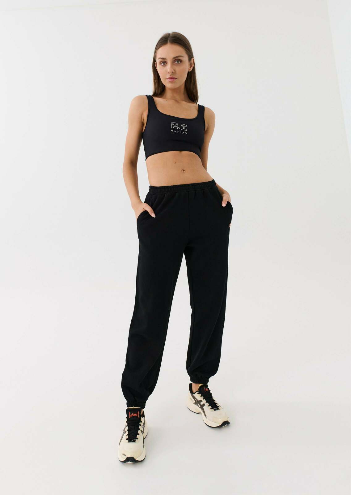 DYNAMIC TRACKPANT IN BLACK
